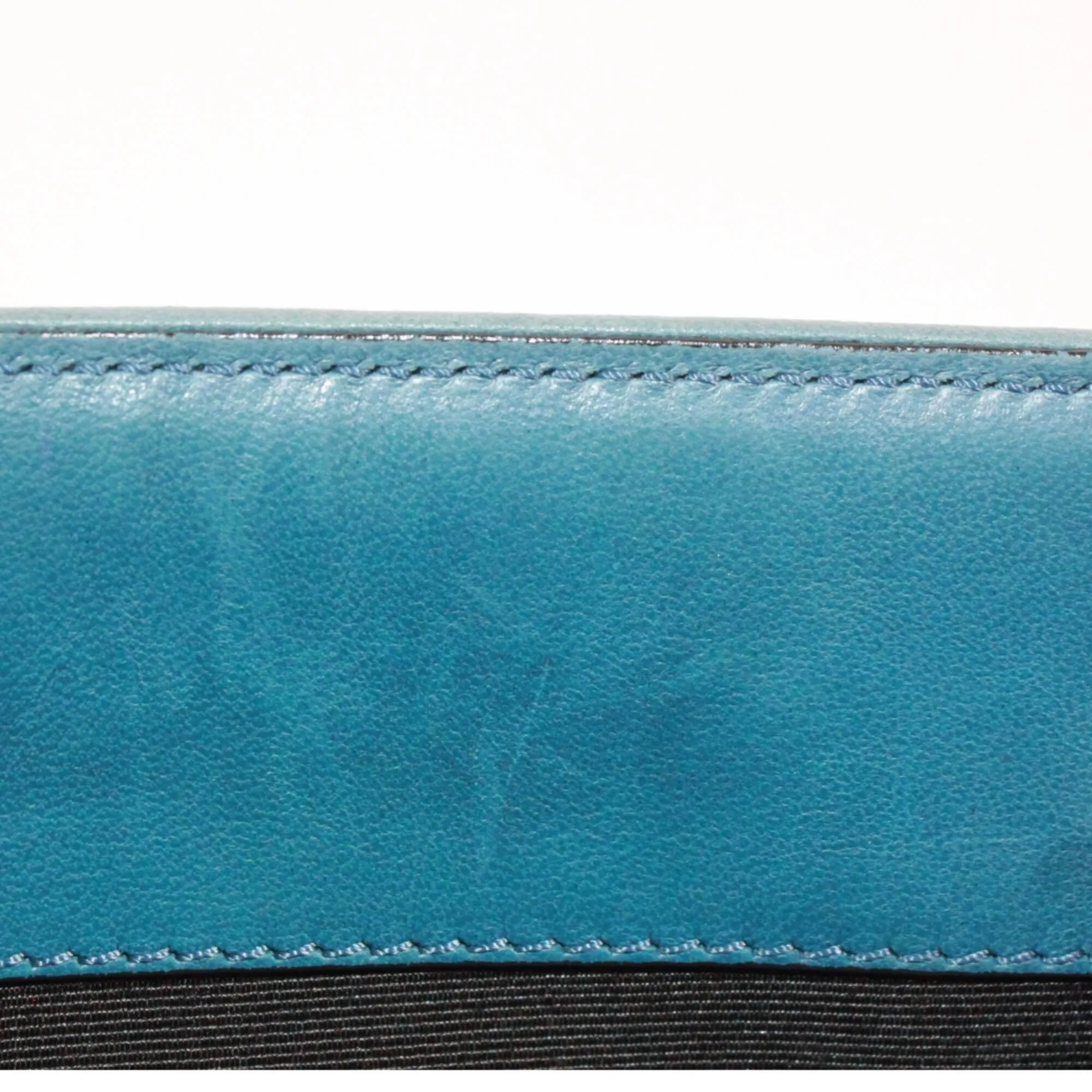 Canvas Leather Shoulder Bag (Pre-Owned) - Chanel - Modalova