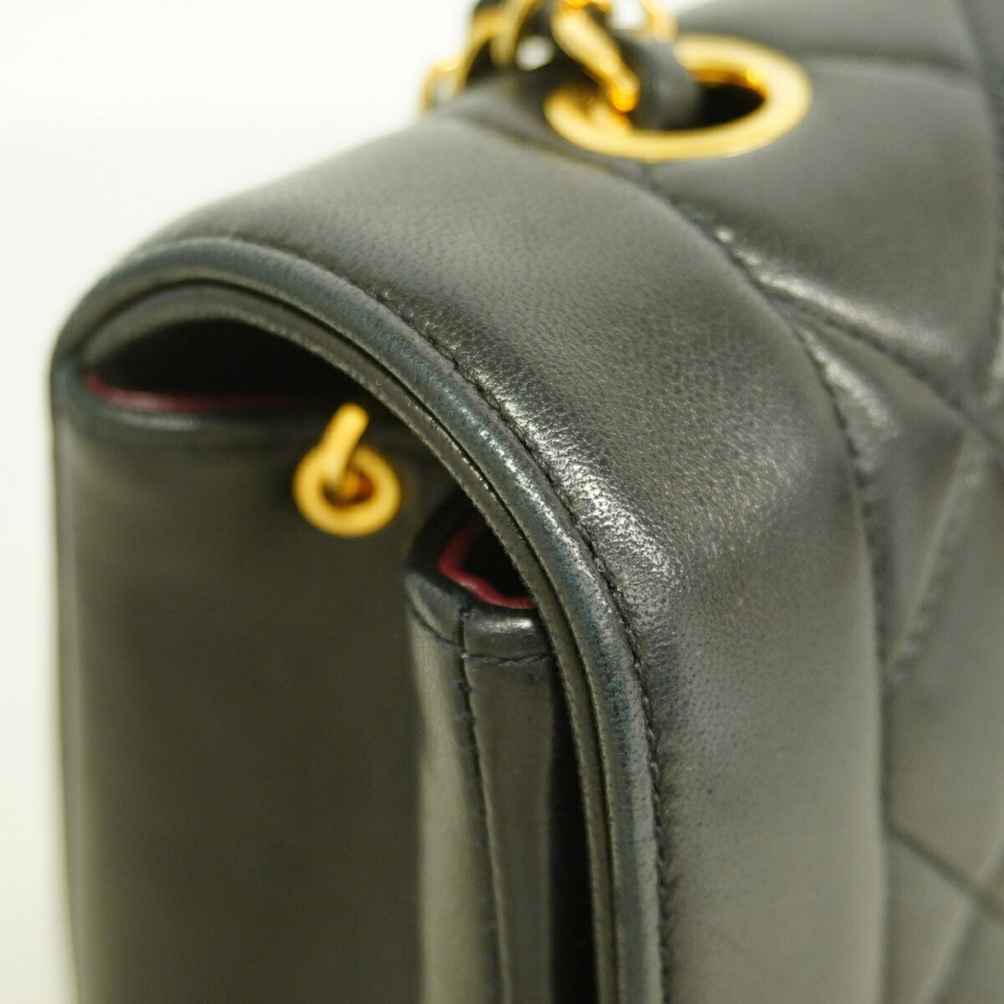 Leather Shoulder Bag (Pre-Owned) - Chanel - Modalova