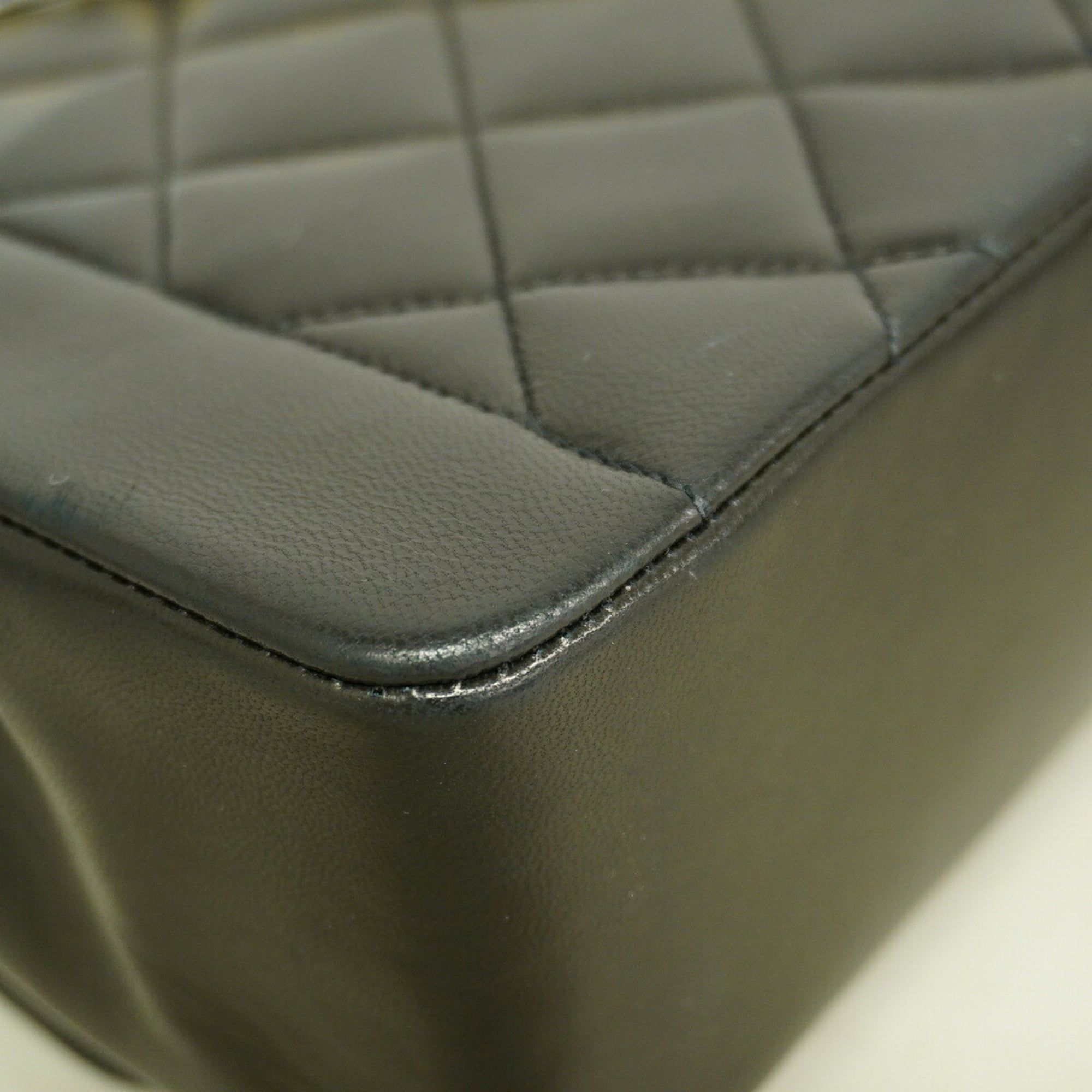 Leather Shoulder Bag (Pre-Owned) - Chanel - Modalova