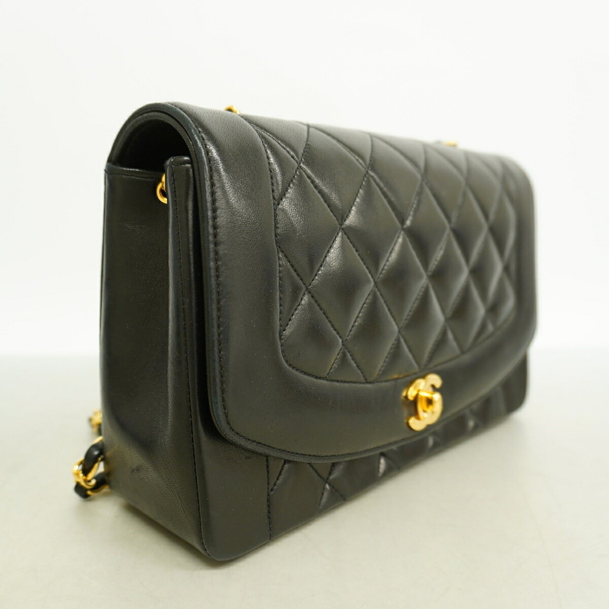 Leather Shoulder Bag (Pre-Owned) - Chanel - Modalova