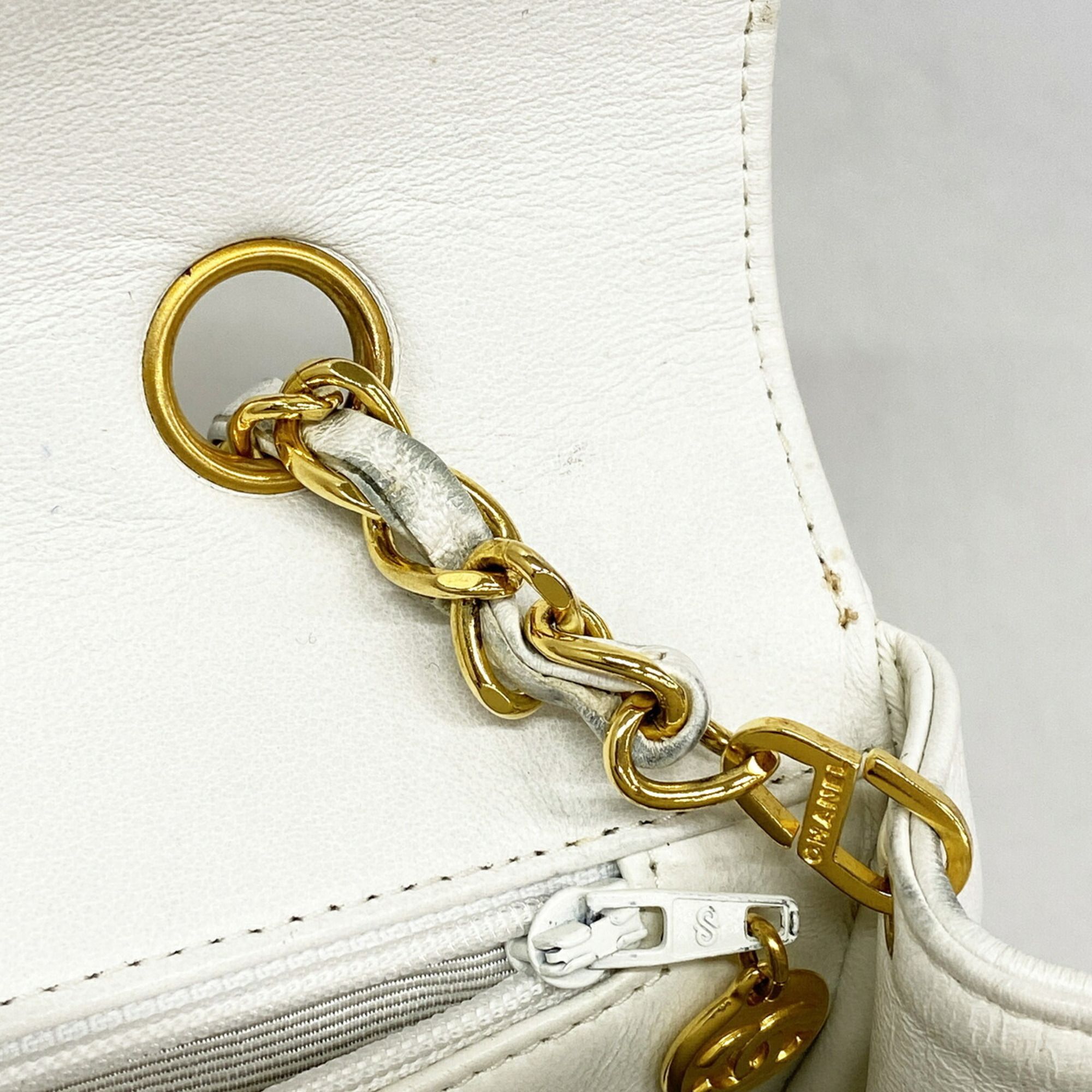 Leather Shoulder Bag (Pre-Owned) - Chanel - Modalova