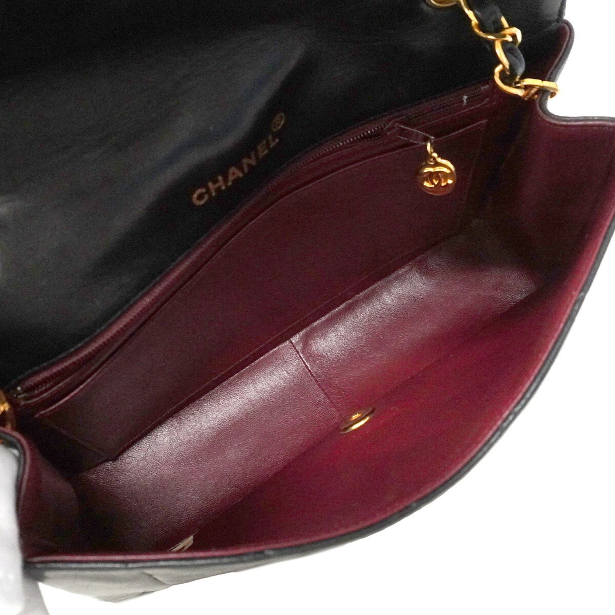 Leather Shoulder Bag (Pre-Owned) - Chanel - Modalova