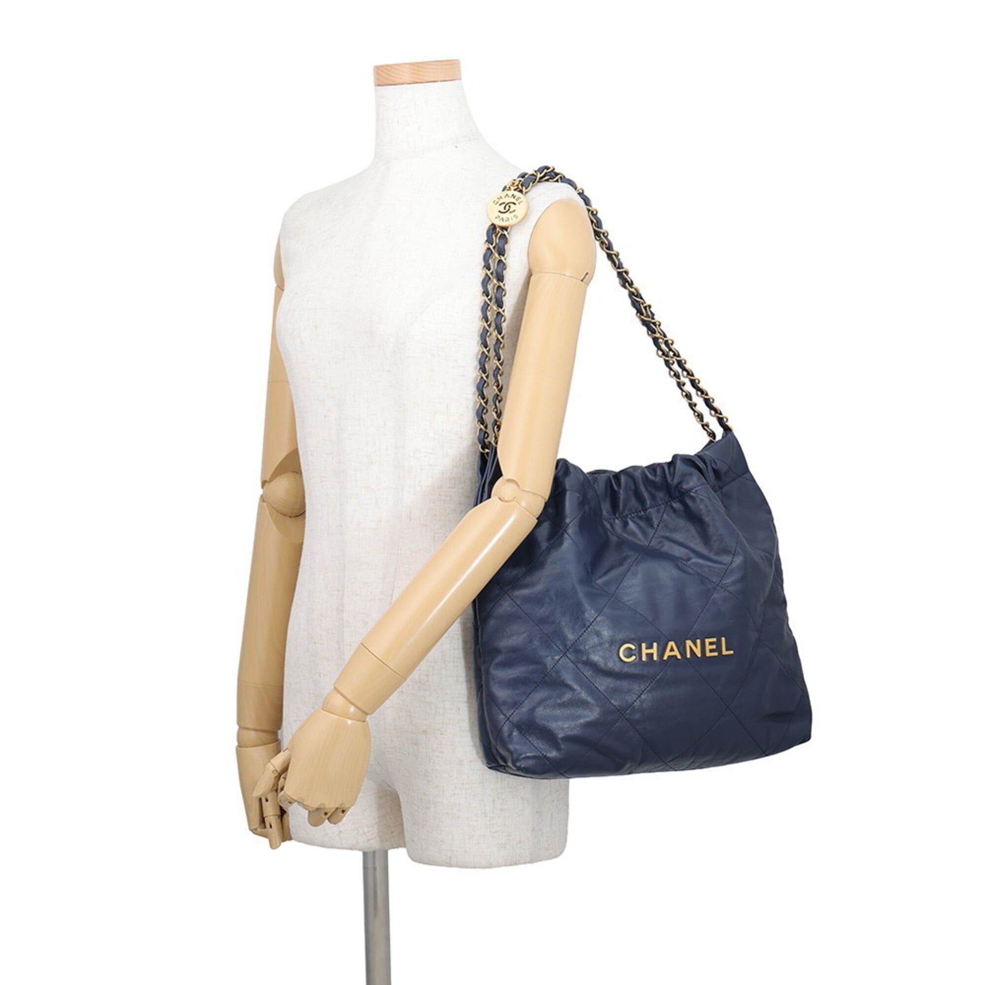 Matelasse Leather Handbag Pouch (Pre-Owned) - Chanel - Modalova
