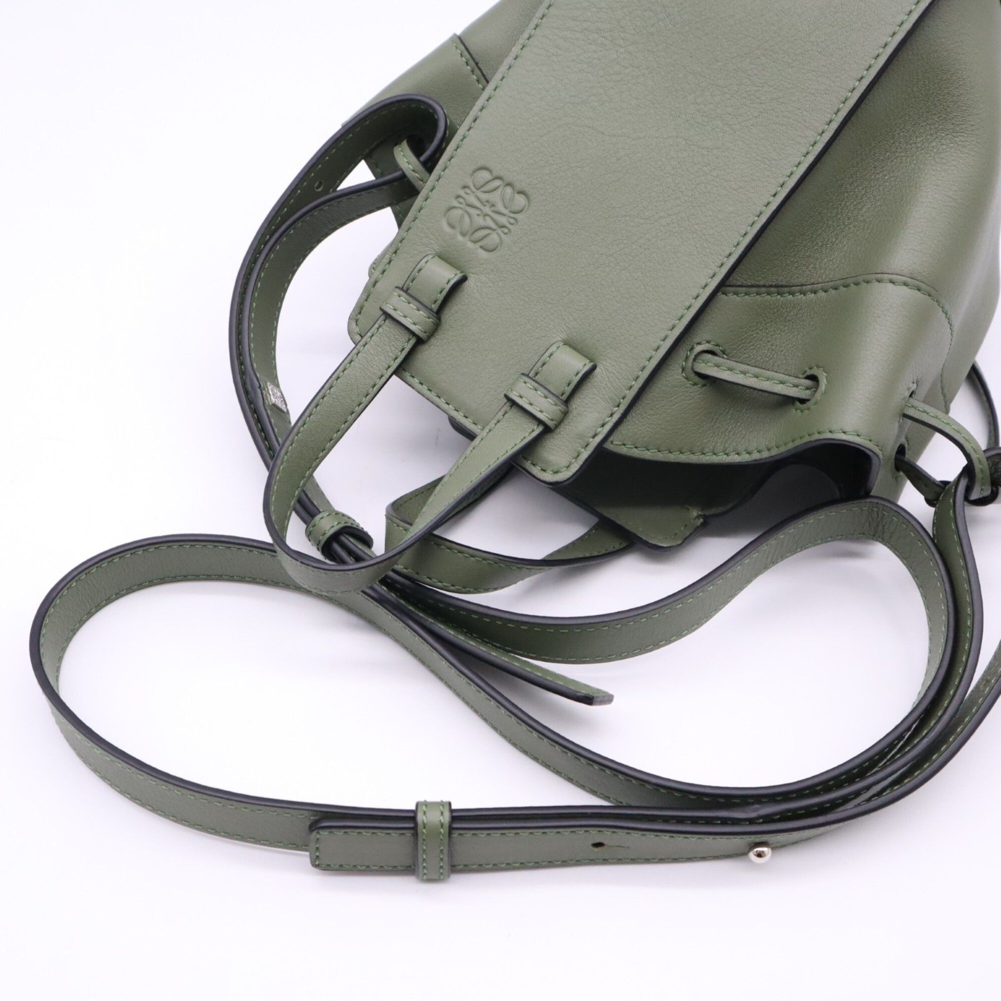 Hammock Leather Handbag (Pre-Owned) - Loewe - Modalova