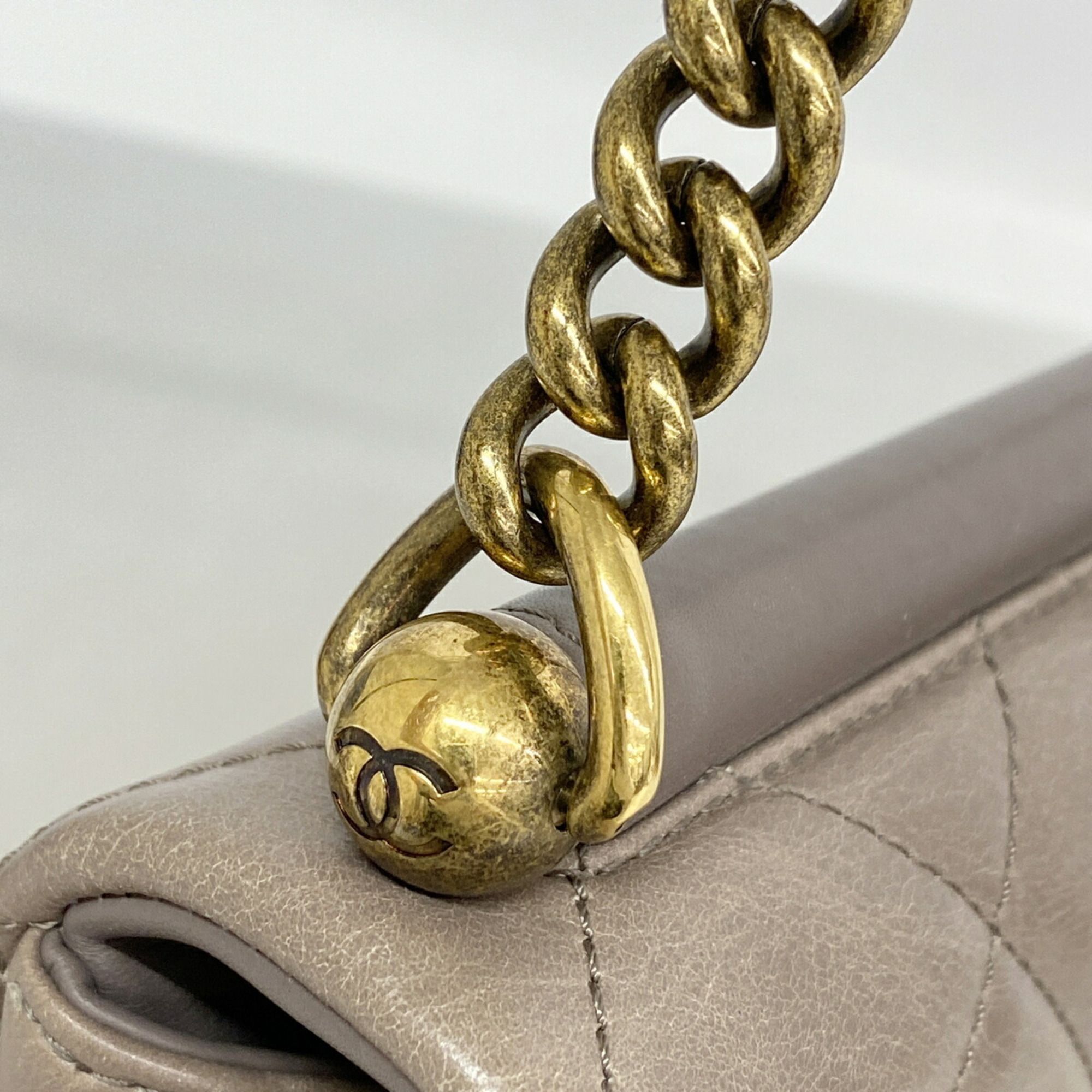 Leather Shoulder Bag (Pre-Owned) - Chanel - Modalova