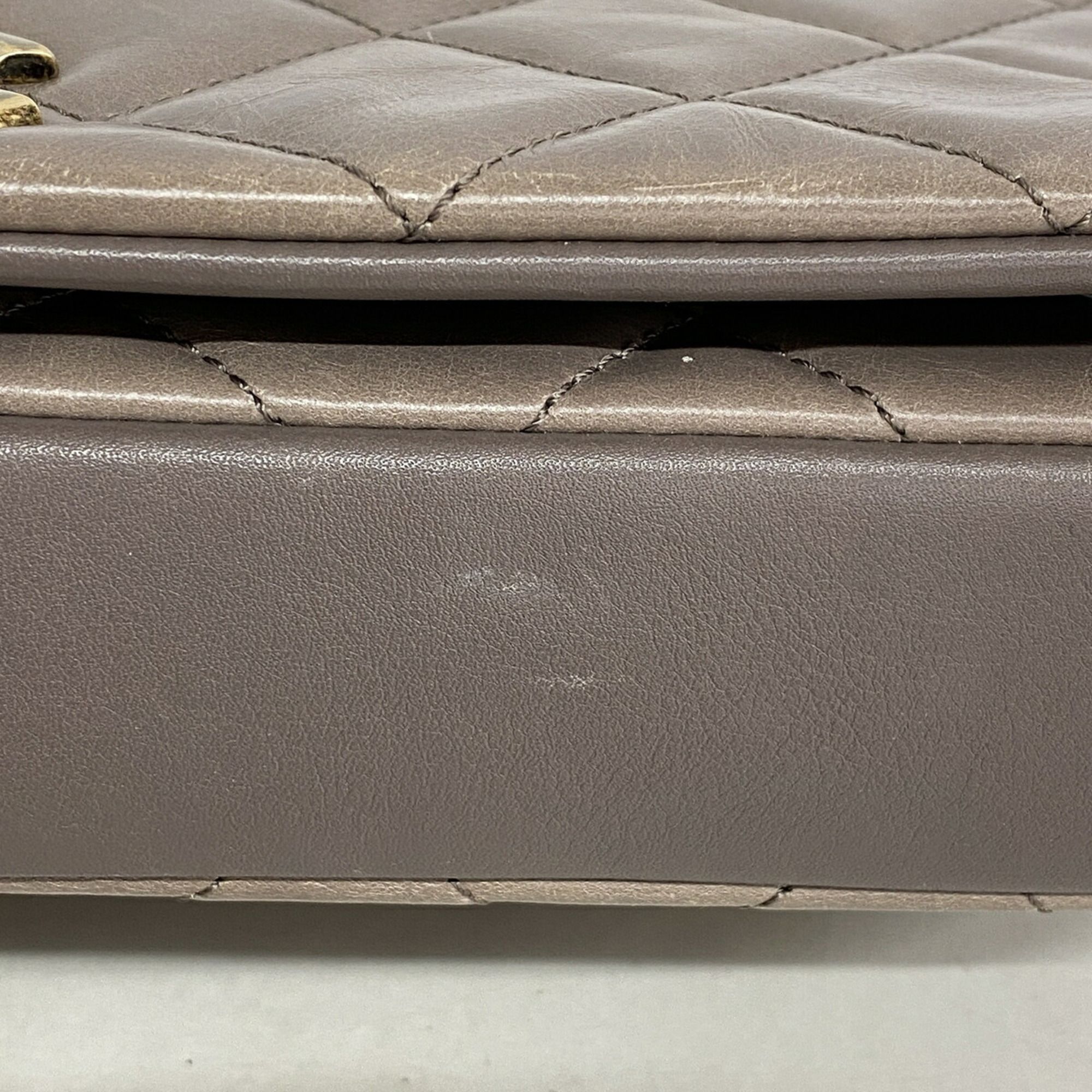 Leather Shoulder Bag (Pre-Owned) - Chanel - Modalova