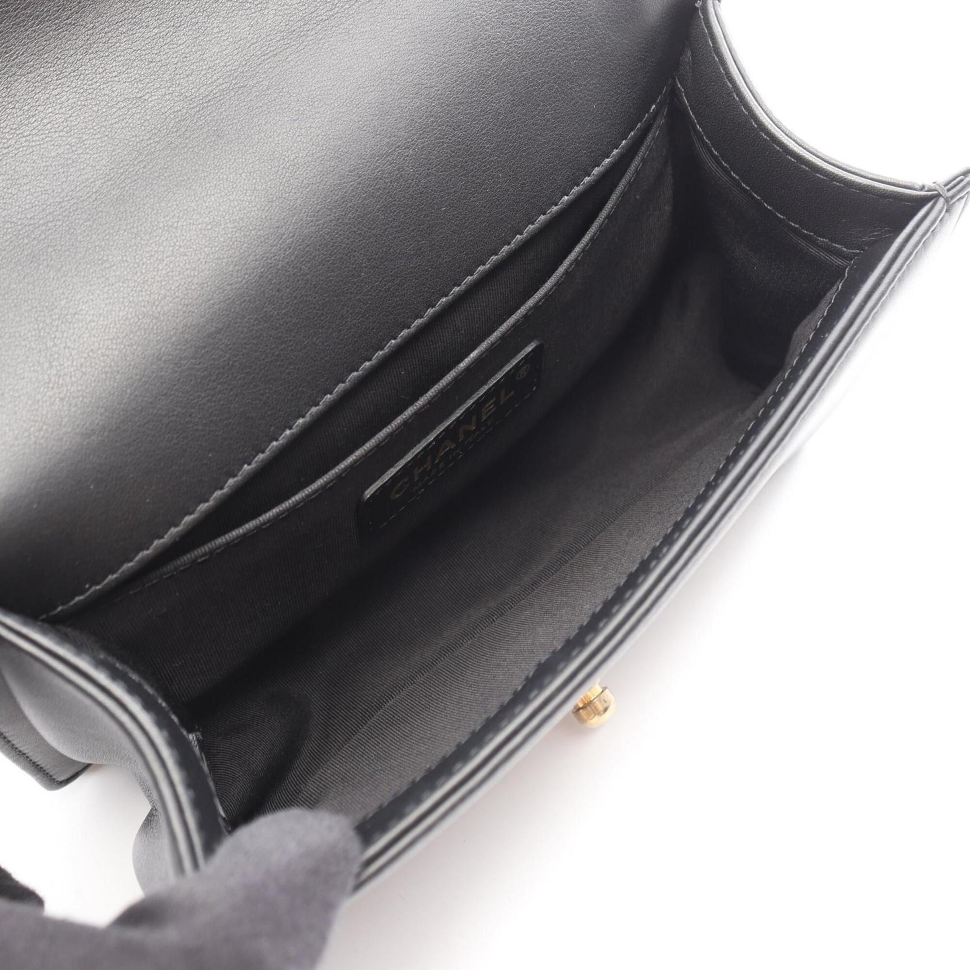 Boy Leather Handbag Shoulder Bag (Pre-Owned) - Chanel - Modalova