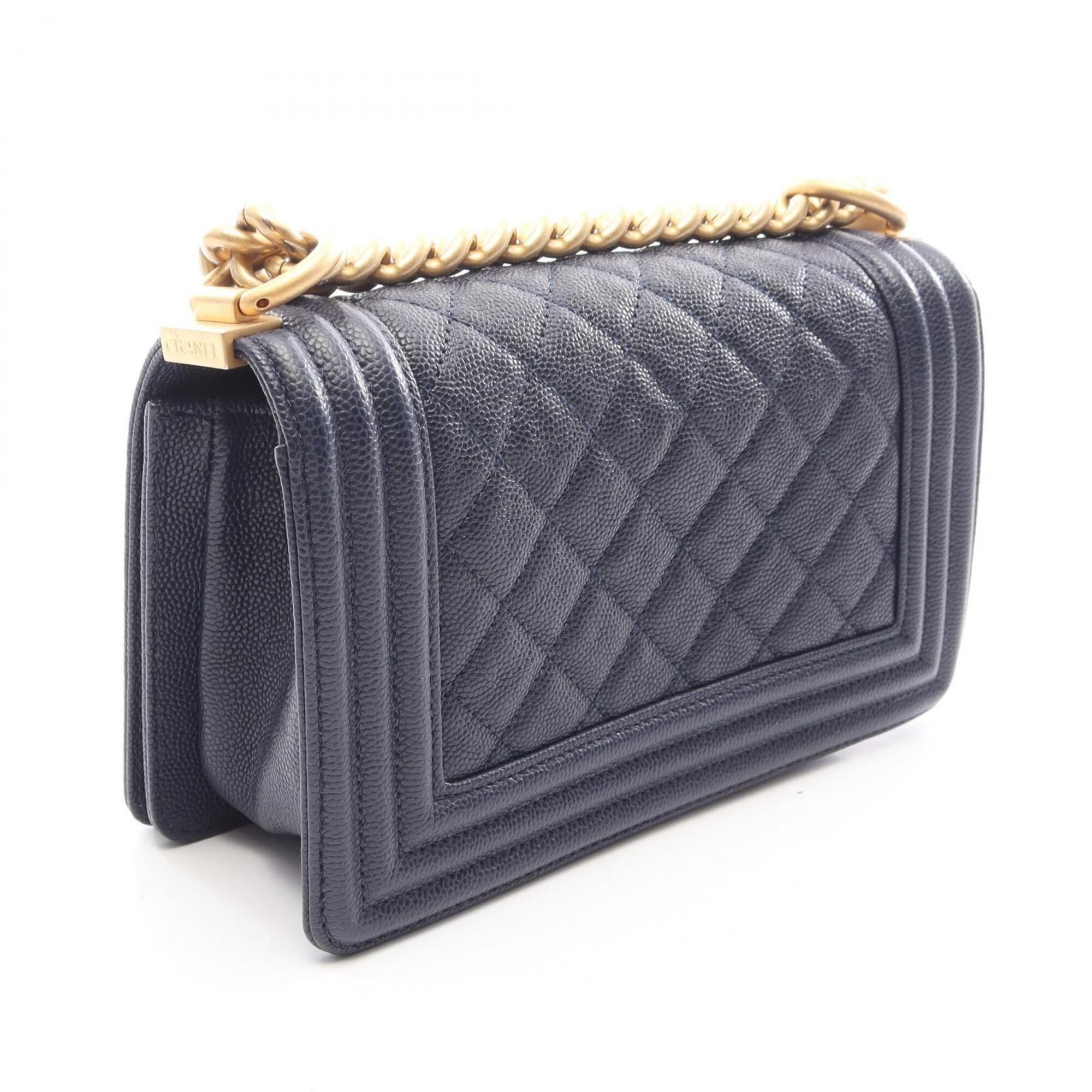 Boy Grained Calfskin Handbag Shoulder Bag (Pre-Owned) - Chanel - Modalova