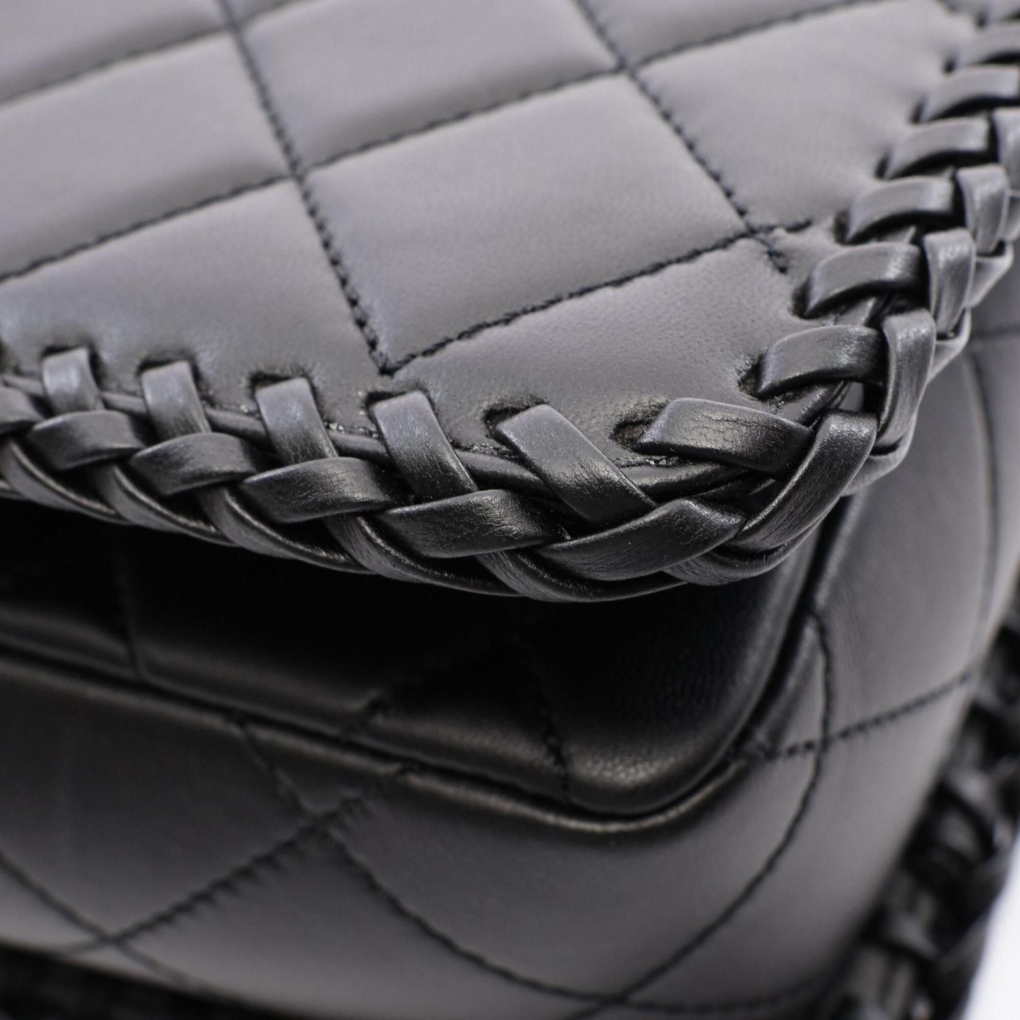 Leather Shoulder Bag (Pre-Owned) - Chanel - Modalova