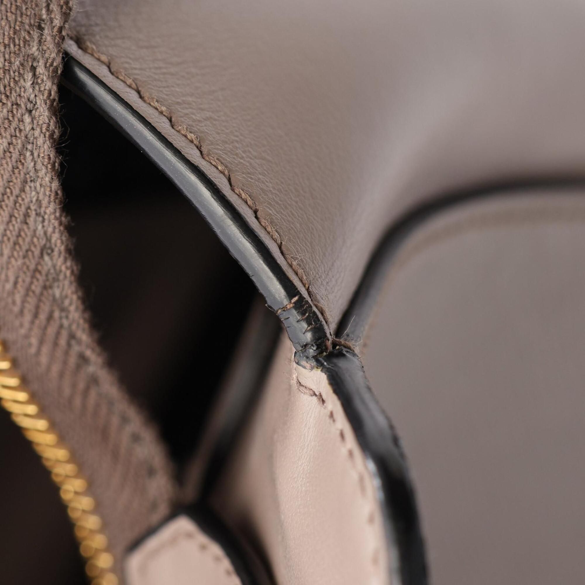 Saffiano Handbag (Pre-Owned) - Prada - Modalova
