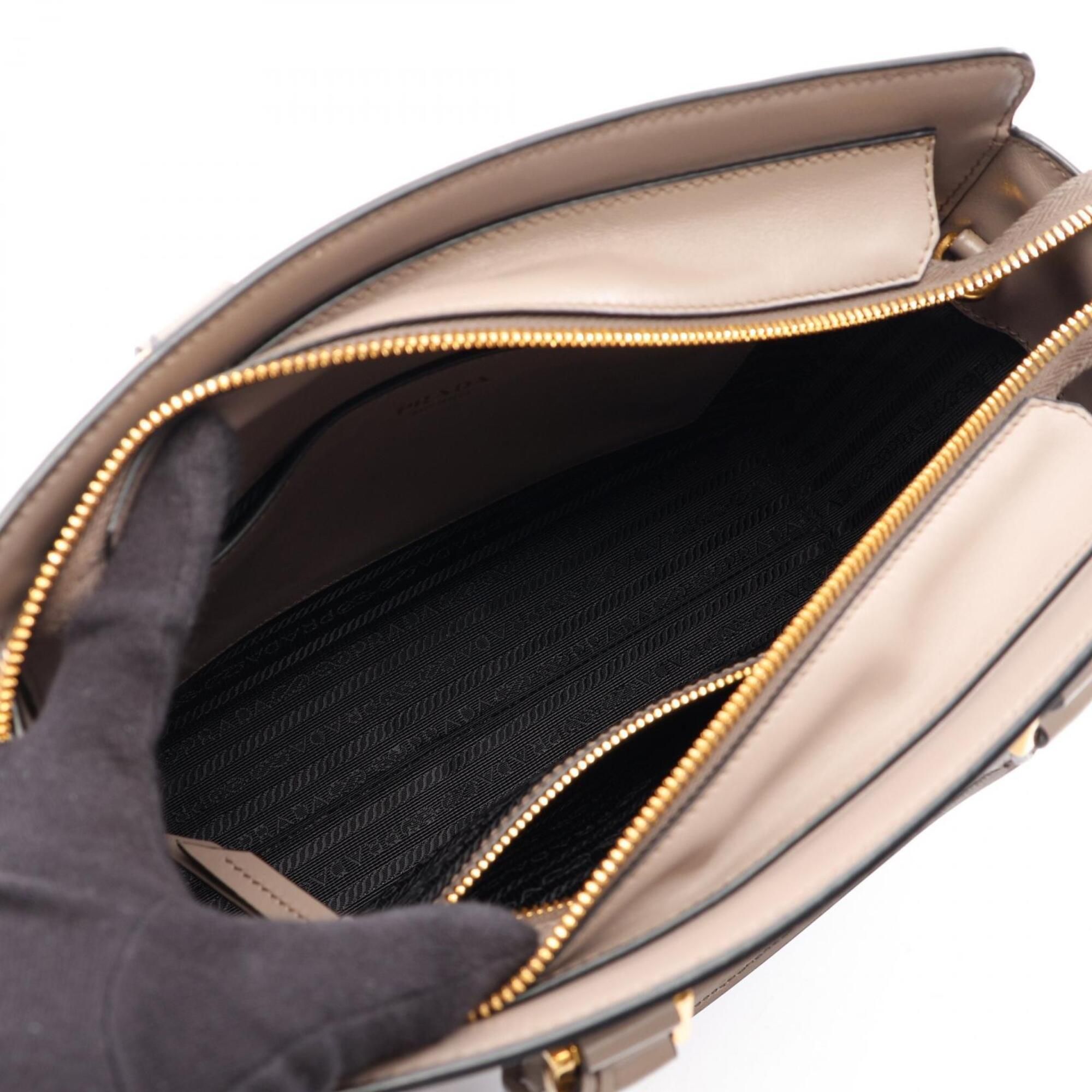 Saffiano Handbag (Pre-Owned) - Prada - Modalova