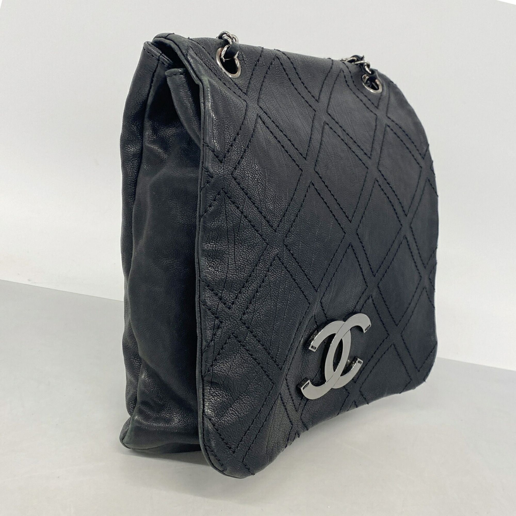 Leather Shoulder Bag (Pre-Owned) - Chanel - Modalova