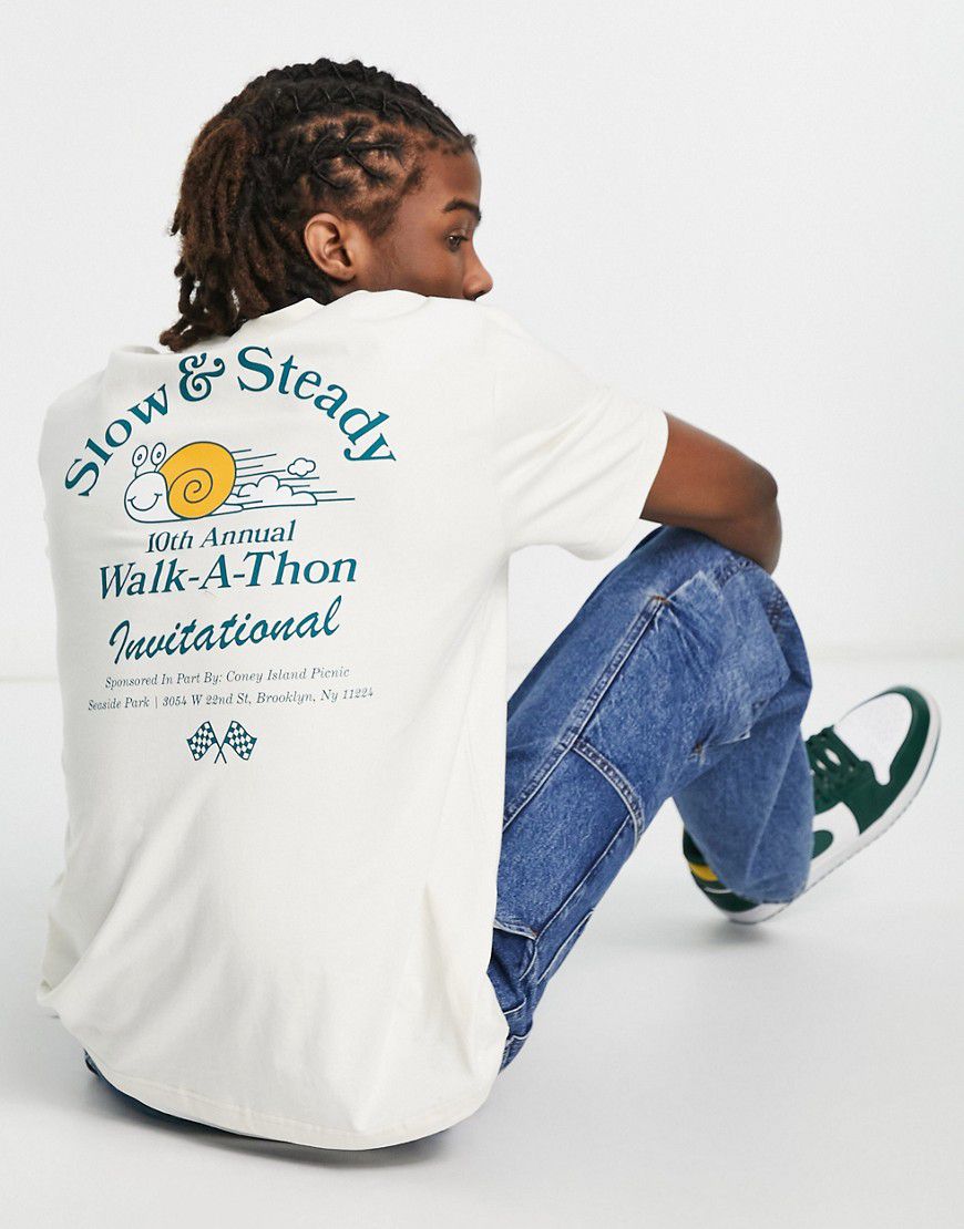 T-shirt bianca con stampa "walk-a-thon" sul davanti e sul retro - Coney Island Picnic - Modalova