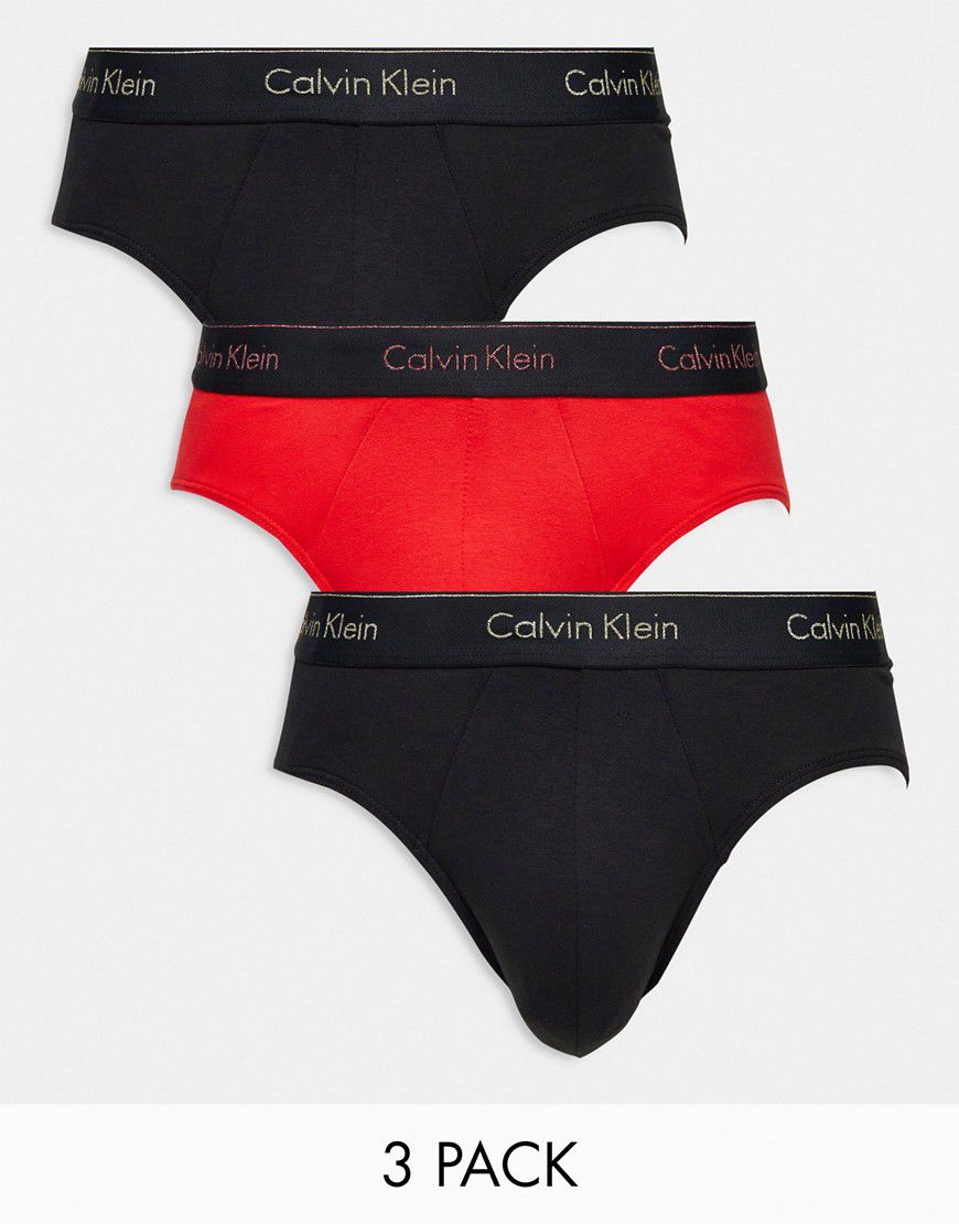 Confezione da 3 slip neri e rossi con fascia in vita con logo colorato - Calvin Klein - Modalova