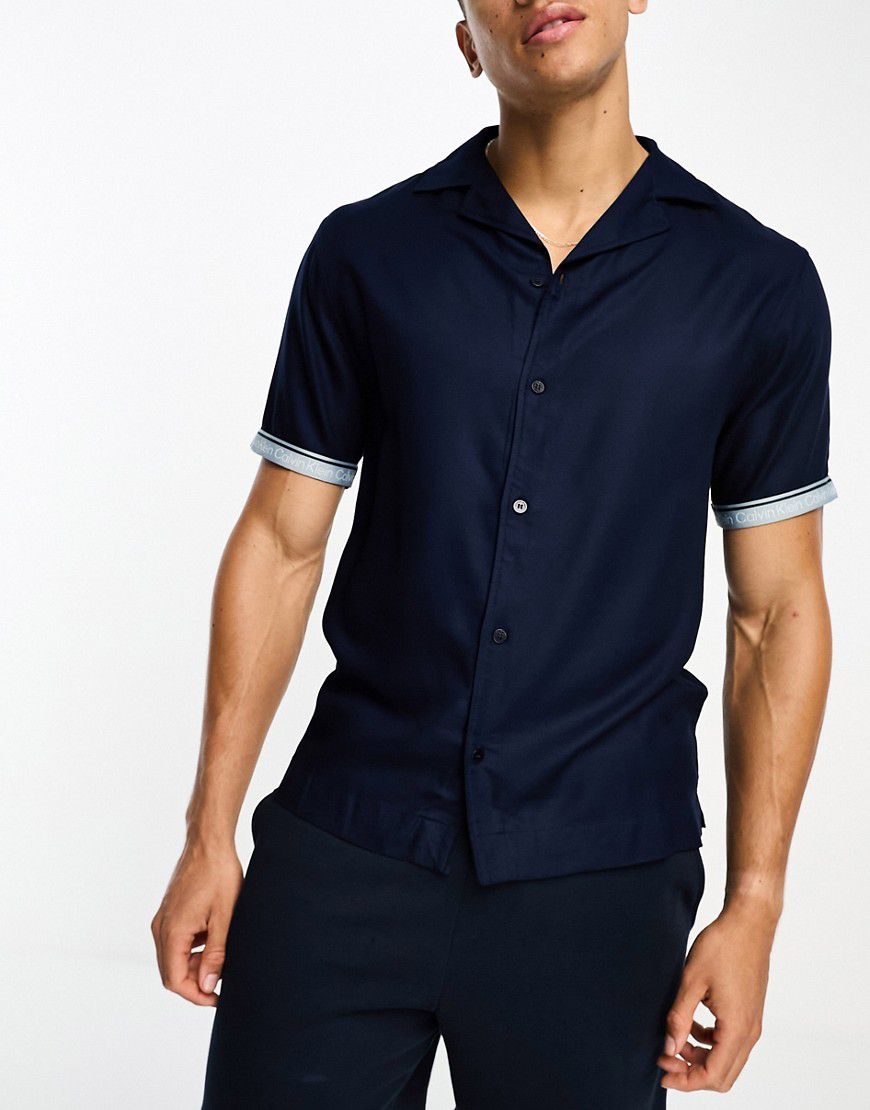 Core - Camicia navy con fettuccia con logo - Calvin Klein - Modalova