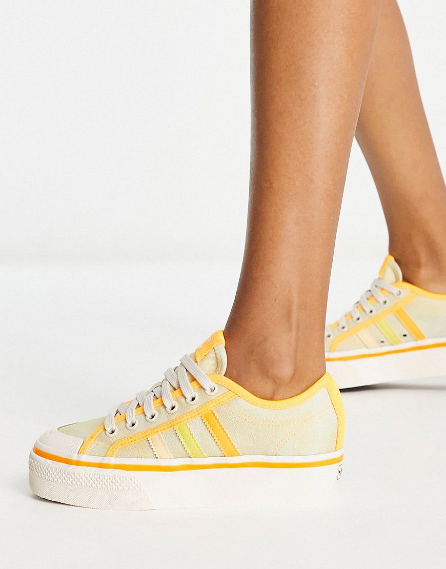 Nizza - Sneakers gialle con suola platform - adidas Originals - Modalova