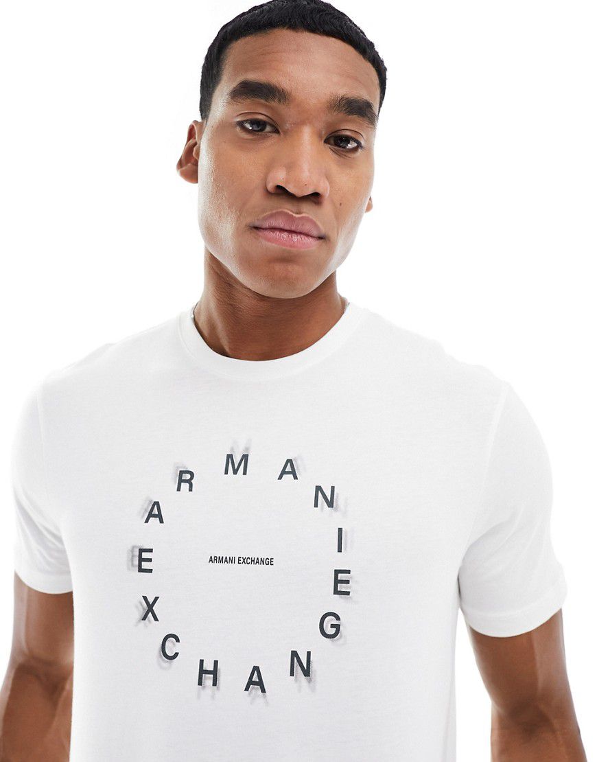 T-shirt sporco con scritta circolare del logo sul petto - Armani Exchange - Modalova