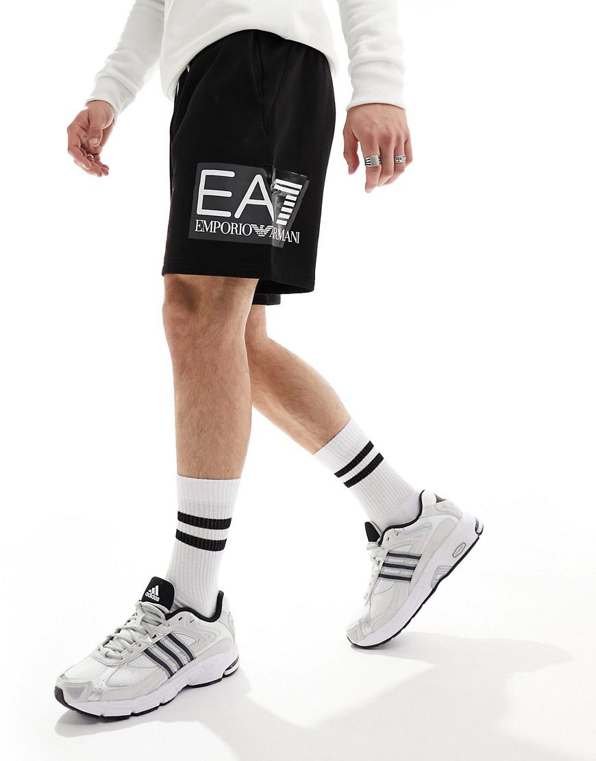 Armani - - Pantaloncini neri felpati con logo laterale grande - EA7 - Modalova