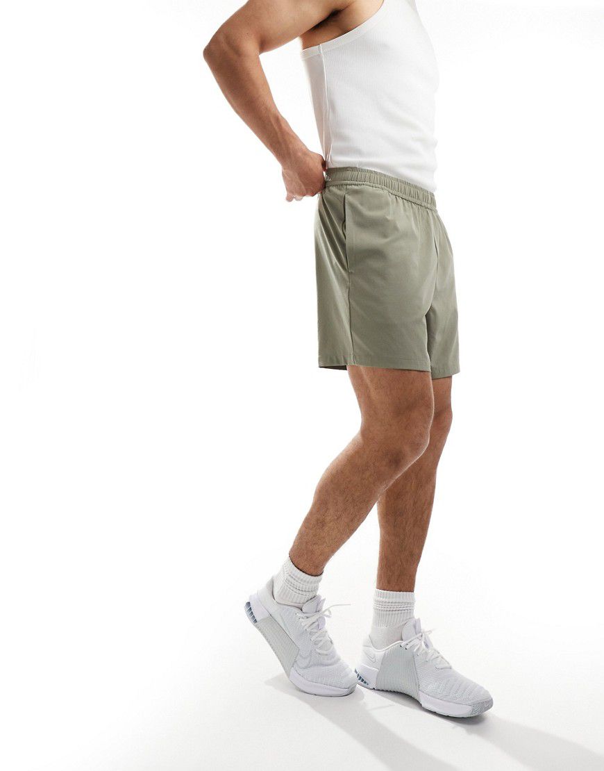 Icon - Pantaloncini da allenamento quick dry kaki da 13 cm - ASOS - Modalova
