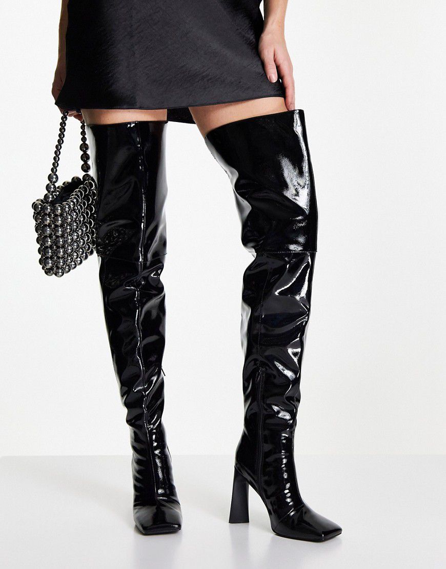Kensington - Stivali cuissard con tacco alto in vernice nera con punta squadrata - ASOS DESIGN - Modalova