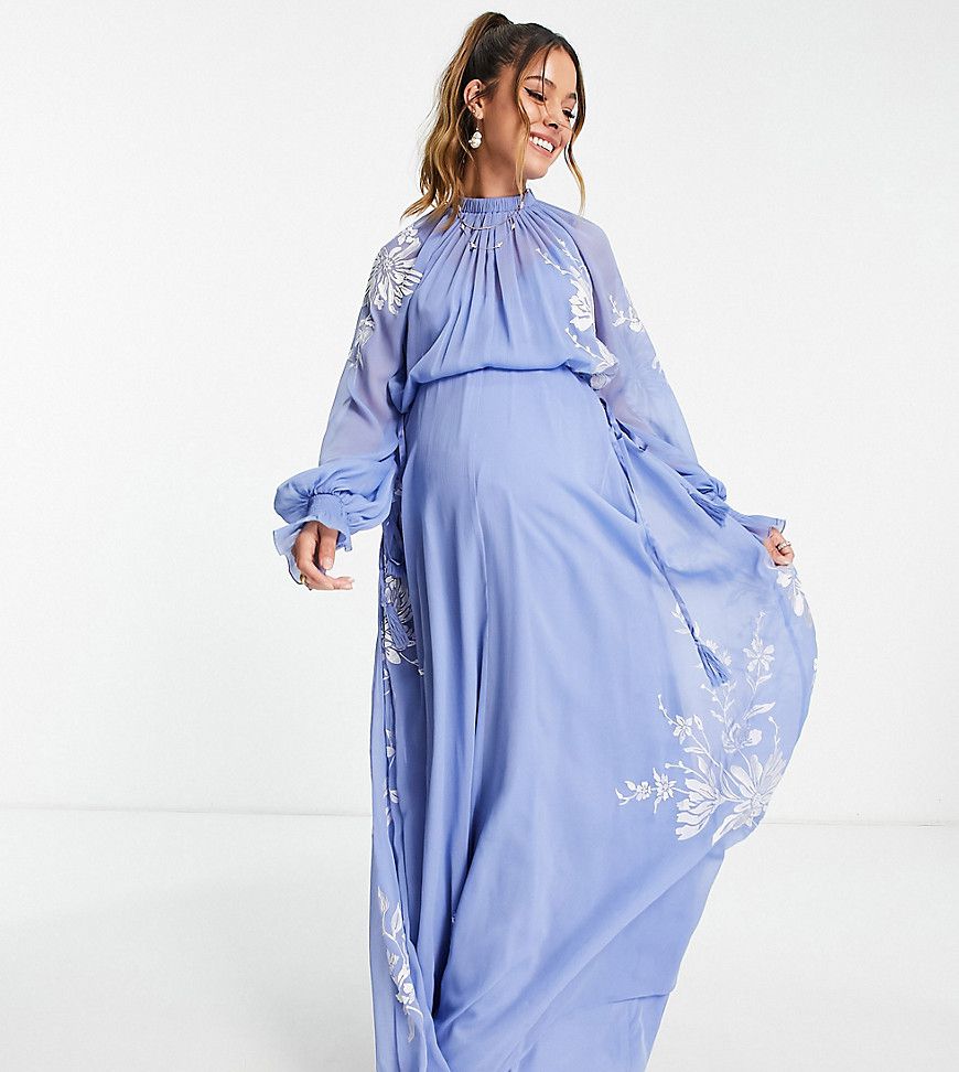 ASOS DESIGN Maternity - Vestito lungo accollato con allacciatura in vita e ricamo stencil floreale - ASOS Maternity - Modalova