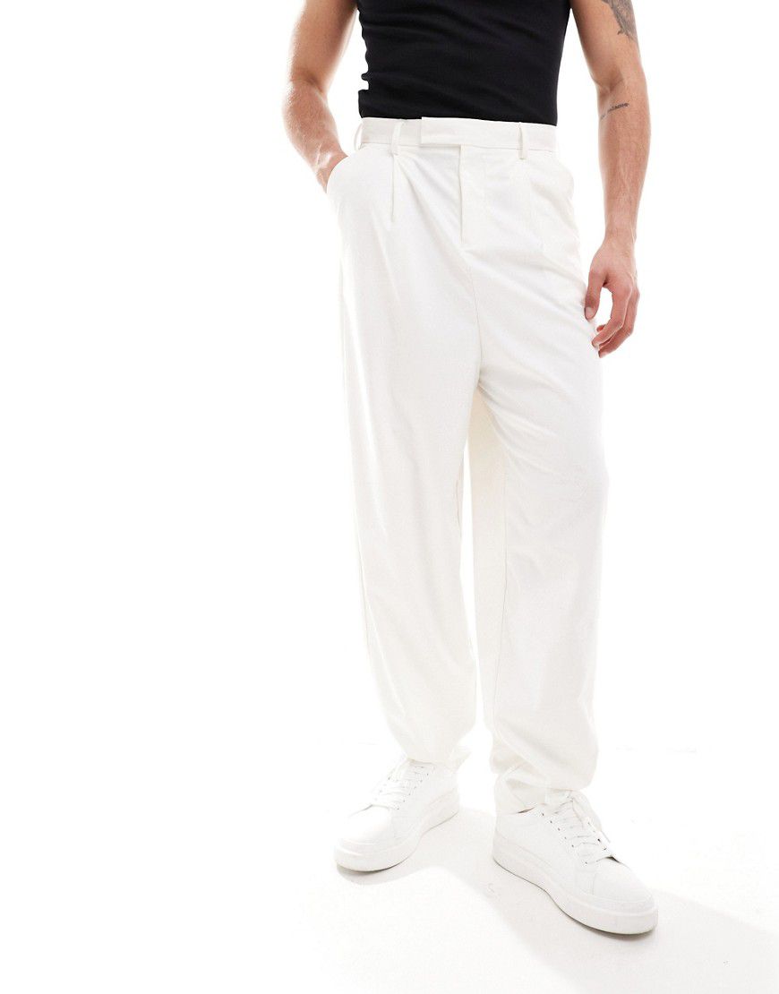 Pantaloni da abito a palloncino bianchi - ASOS DESIGN - Modalova