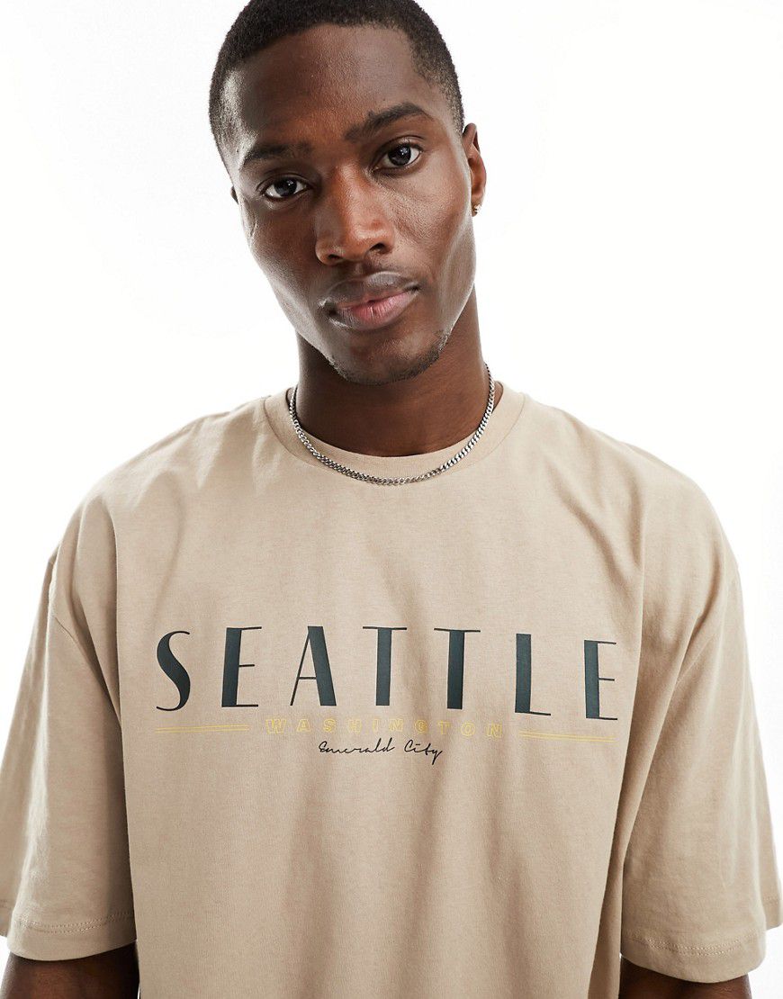T-shirt oversize beige con stampa "Seattle" sul petto - ASOS DESIGN - Modalova