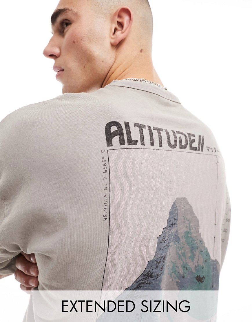 T-shirt oversize pesante grigio slavato con stampa sulla schiena - ASOS DESIGN - Modalova