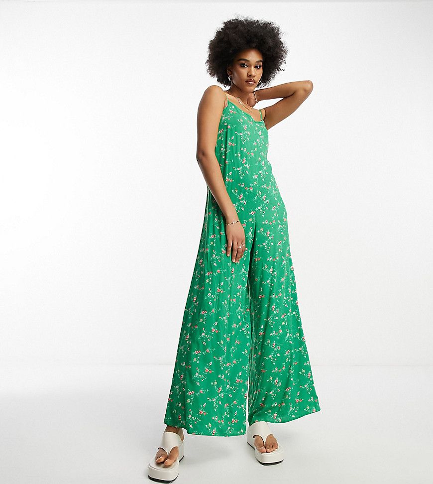 ASOS DESIGN Tall - Tuta jumpsuit con pantaloni culotte verde a fiori con fascette - ASOS Tall - Modalova