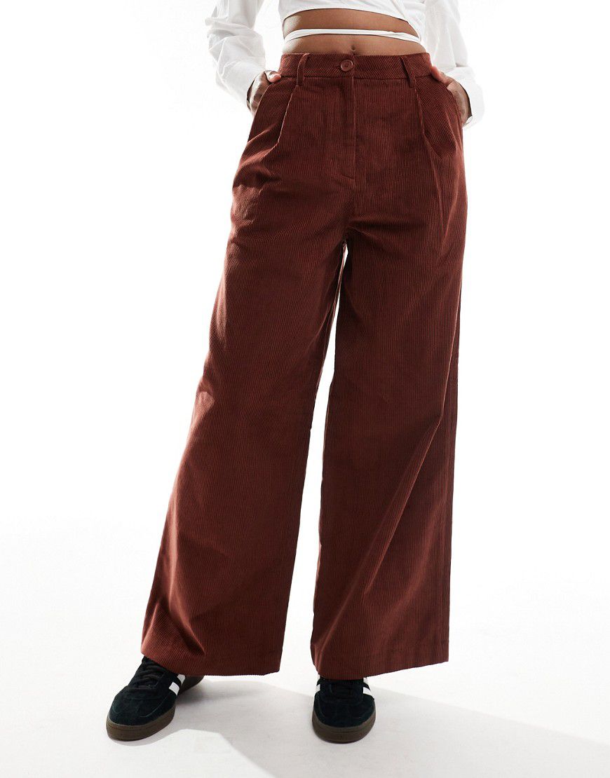 Pantaloni a fondo ampio in velluto a coste color ruggine - Fred Perry - Modalova