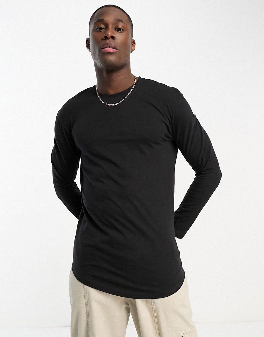 Essentials - T-shirt a maniche lunghe nera taglio lungo con fondo arrotondato - Jack & Jones - Modalova