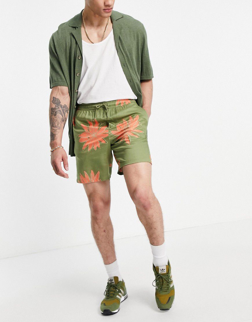 Pantaloncini verdi floreali con coulisse in coordinato - ONLY & SONS - Modalova