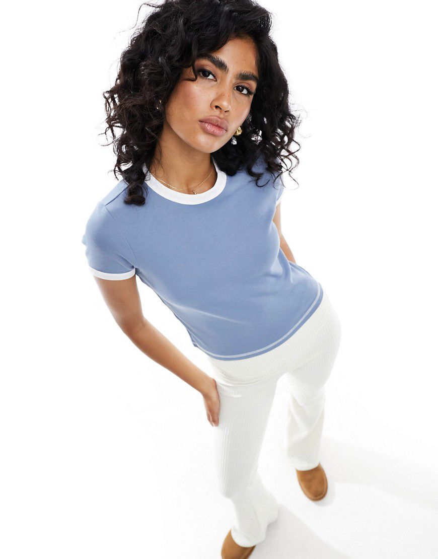 T-shirt mini a maniche corte con bordi a contrasto bianchi - Miss Selfridge - Modalova