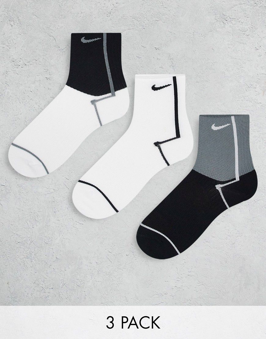 Confezione da tre paia di calzini corti, colore grigio, nero e bianco - Nike Training - Modalova