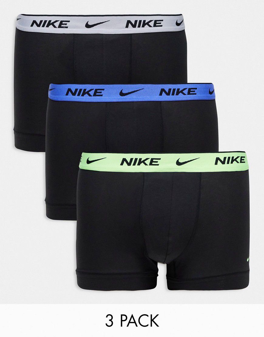 Everyday - Confezione da 3 paia di boxer aderenti in cotone elasticizzato neri con elastico grigio/verde fluo/blu - Nike - Modalova