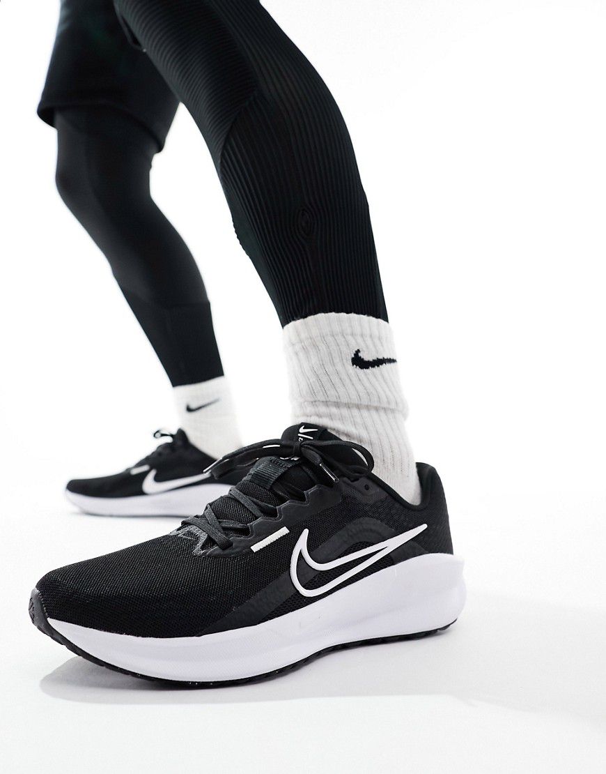 Downshifter 13 - Sneakers bianche e nere - Nike Running - Modalova