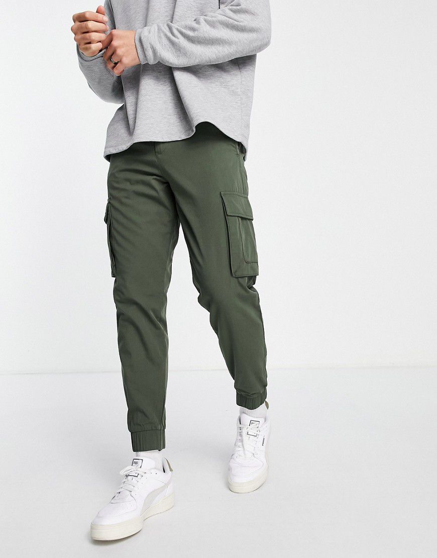 Pantaloni cargo slim affusolati color kaki con fondo elasticizzato - Selected Homme - Modalova