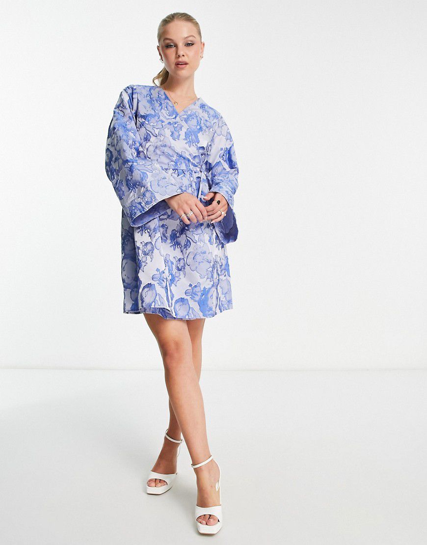 Vestito corto premium avvolgente con maniche stile kimono jacquard - Pieces - Modalova