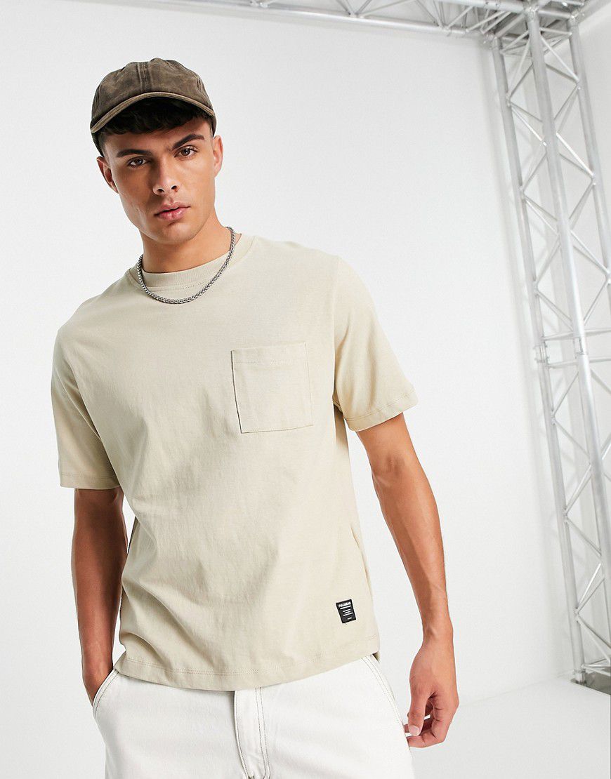 T-shirt oversize beige con tasca - Pull & Bear - Modalova