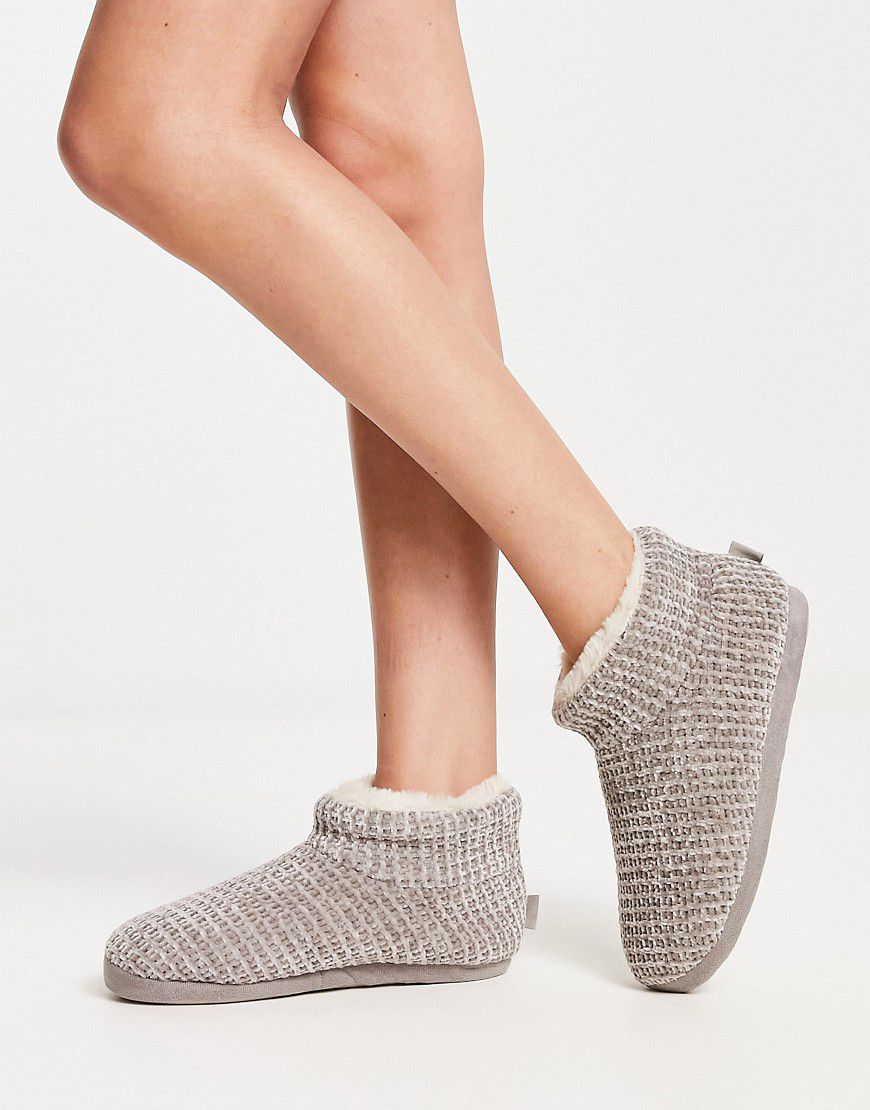 Pantofole stile stivaletto in maglia grigie a trecce - Totes - Modalova