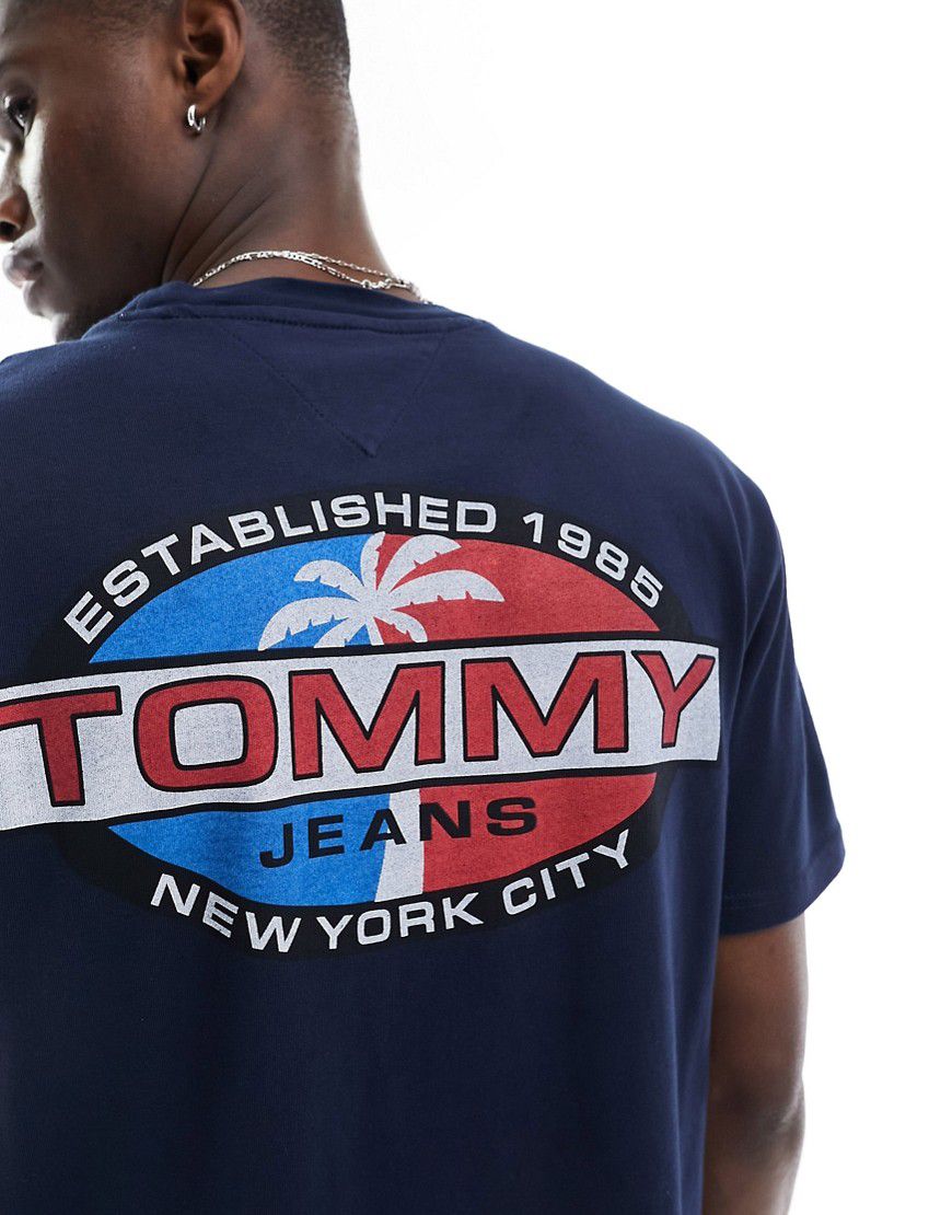 T-shirt con stampa con palma sulla schiena - Tommy Jeans - Modalova