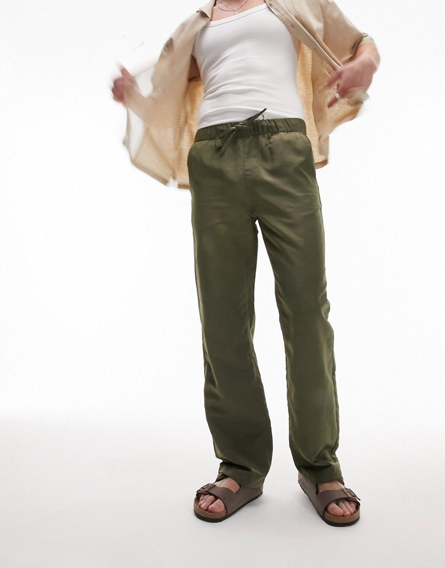 Pantaloni comodi in nylon color kaki con vita elasticizzata - Topman - Modalova