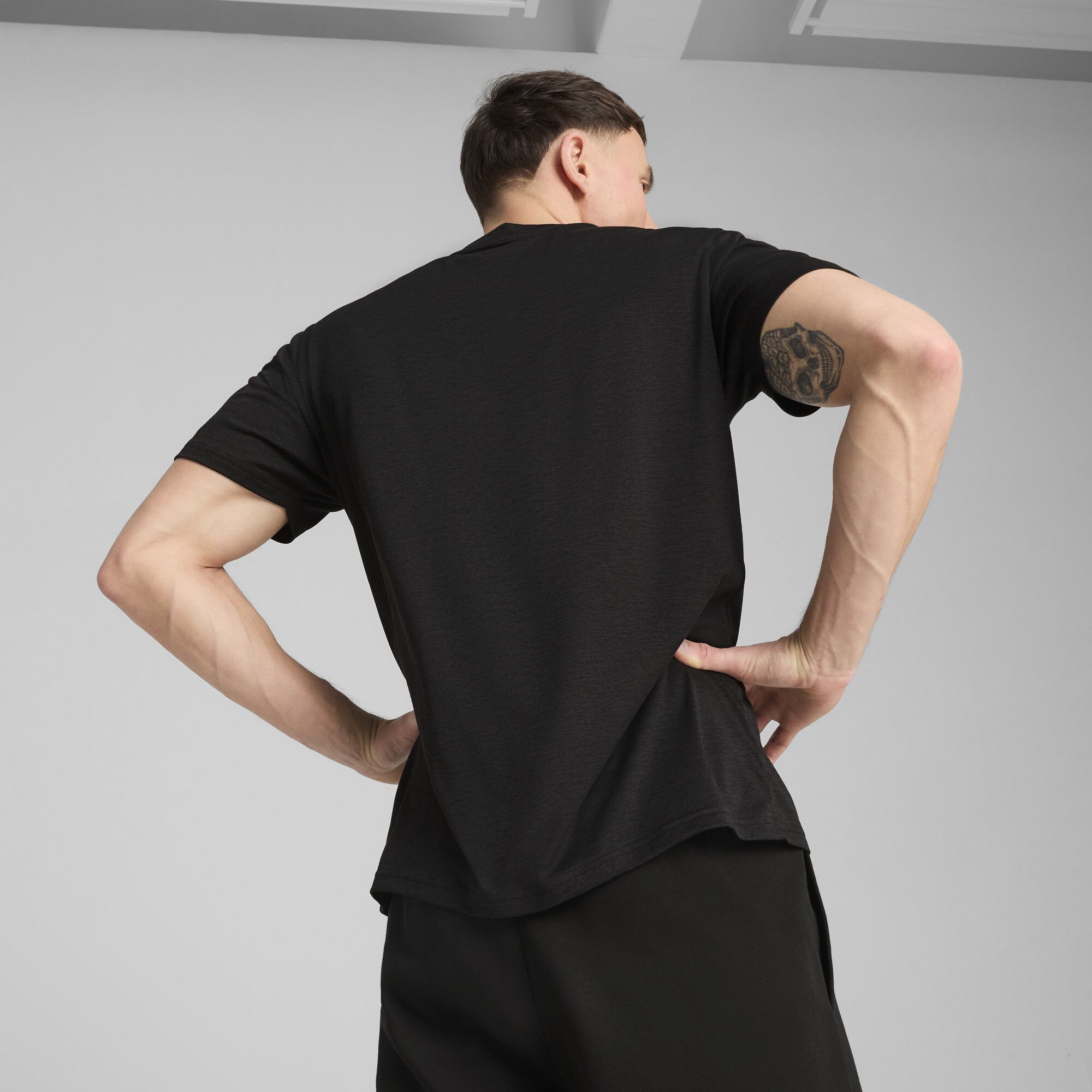 TAD ESSENTIALS Meliertes T-Shirt mit Cat Logo Herren, Kleidung, , S - PUMA - Modalova