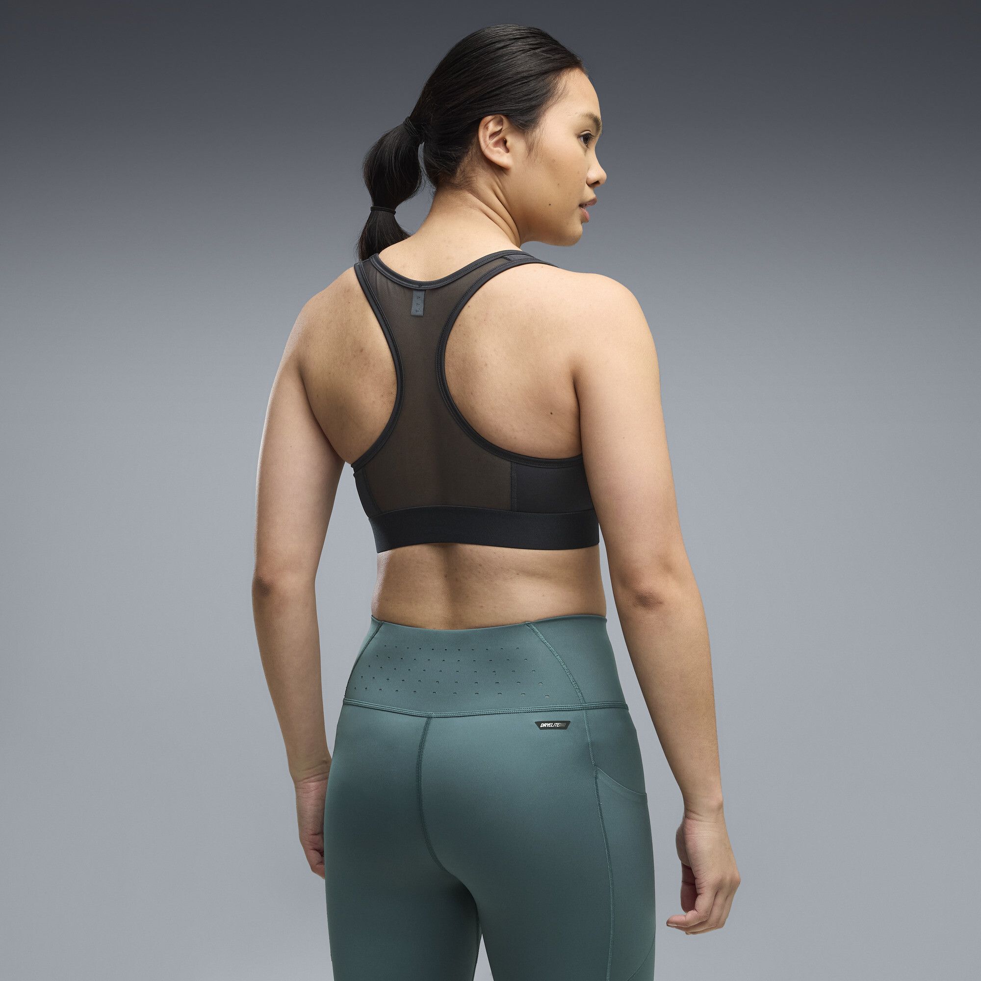 X HYROX Mid Sports Bra Women in | Size Large - PUMA - Modalova