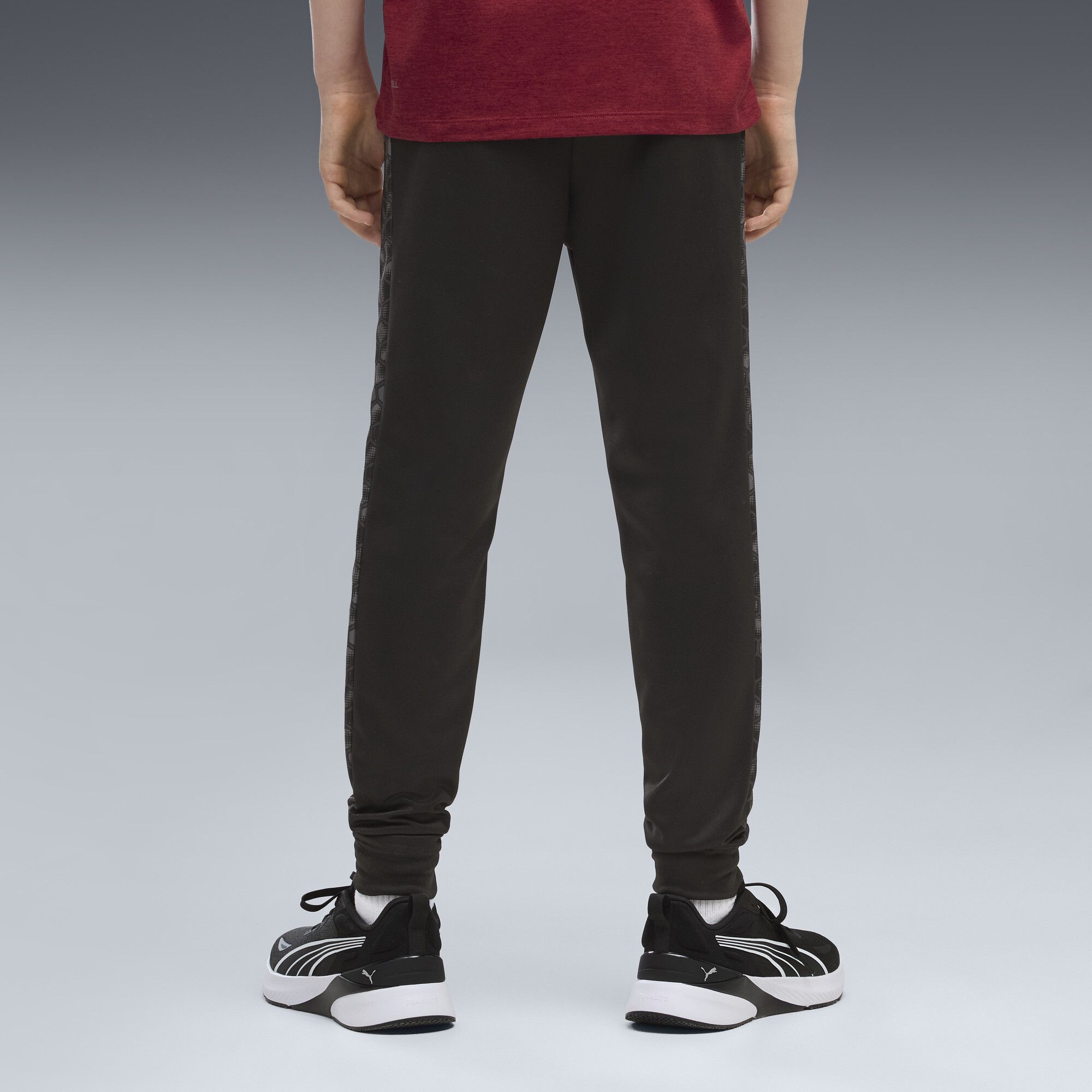Train All Day Essentials Printed Slim Pants Youth in | Size 11-12 Youth - PUMA - Modalova