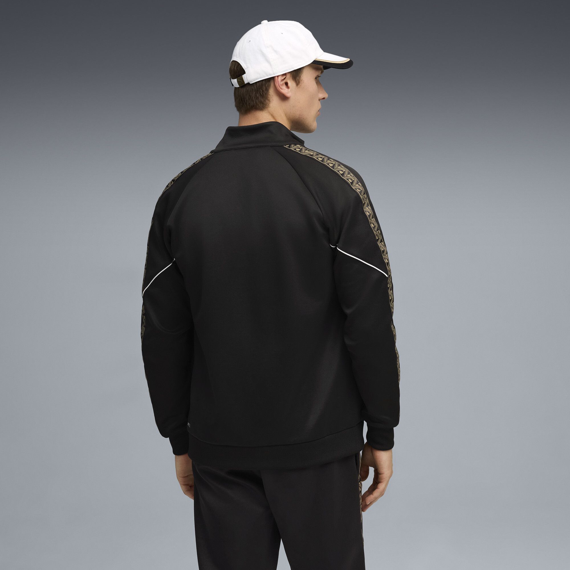 KING Anthem Football Jacket Men in | Size Large - PUMA - Modalova