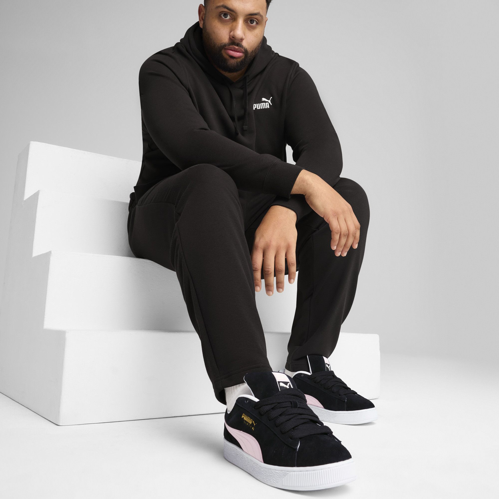 Pantaloni della tuta Essentials con logo N. 1 da uomo, Abbigliamento, Nero, S - PUMA - Modalova