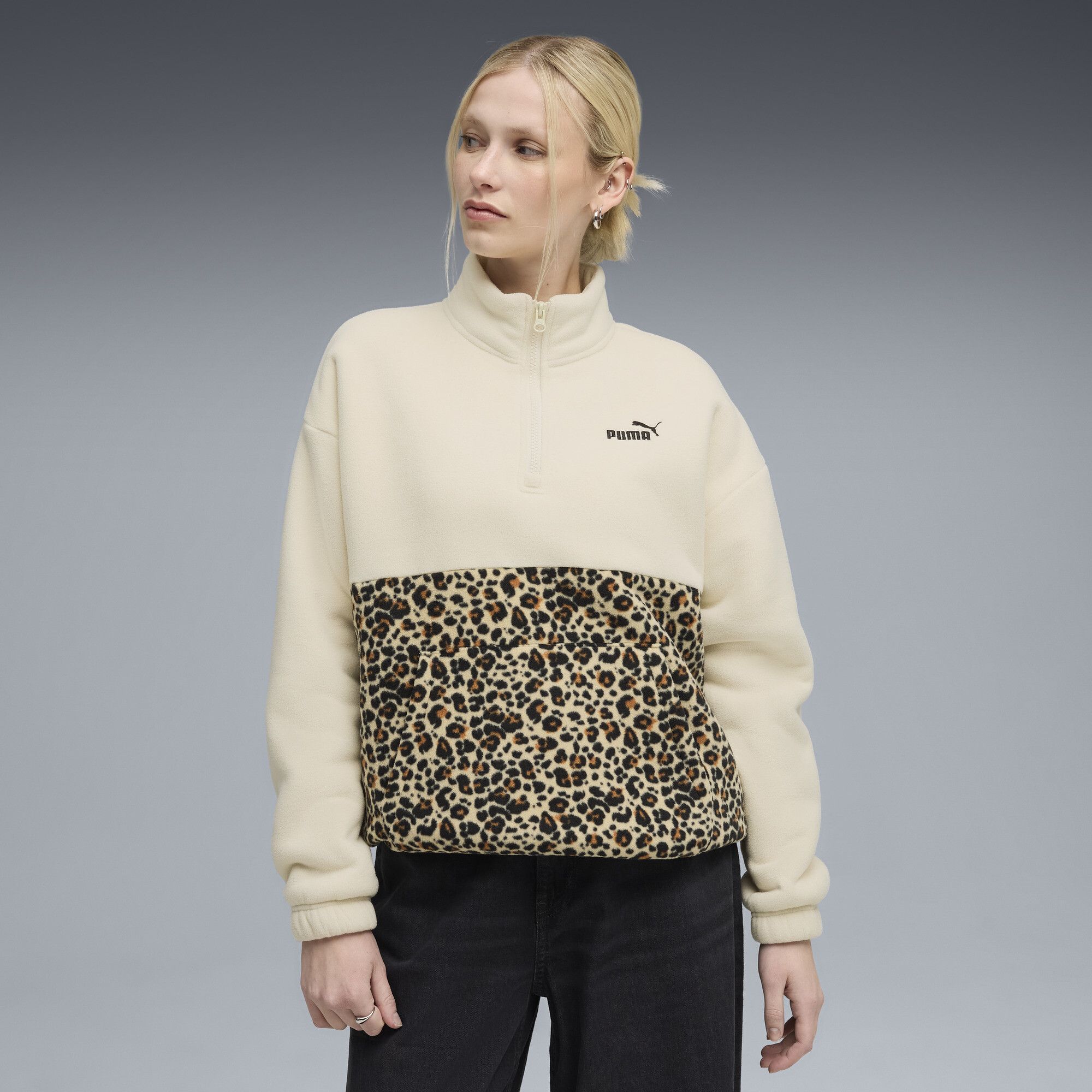 Essentials Relaxed Crew Sweatshirt mit Animal-Print Damen, Accessoires, , XXS - PUMA - Modalova