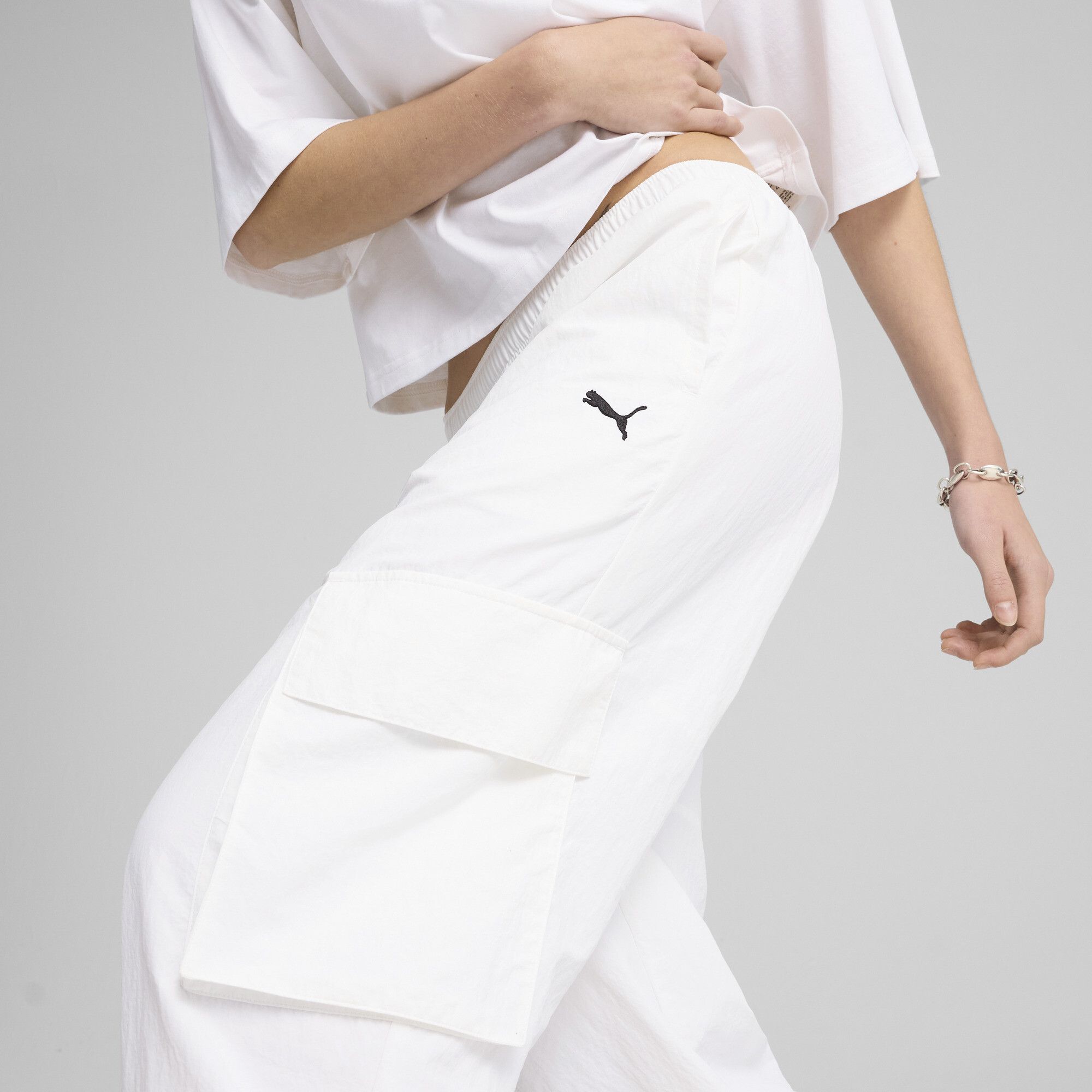 Pantalones cargo de chándal WARDROBE ESS para mujer, Ropa, Blanco, L - PUMA - Modalova