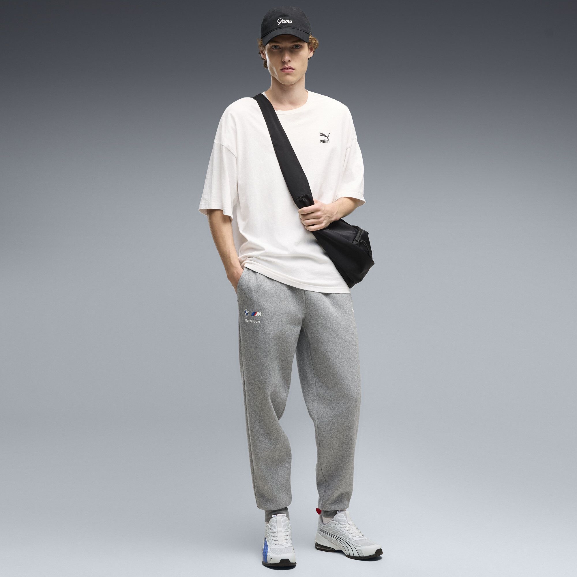 BMW M Motorsport Essentials Fleece Pants Men in Gray | Size Large - PUMA - Modalova
